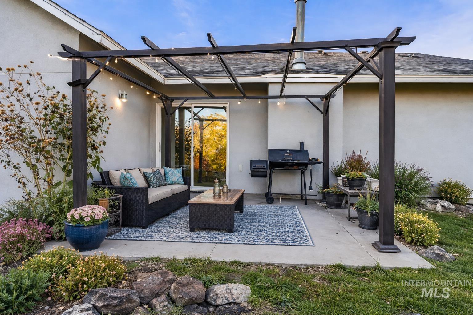 15046 Burger Lane, Caldwell, Idaho 83607, 3 Bedrooms, 2 Bathrooms, Residential For Sale, Price $479,900,MLS 98967199