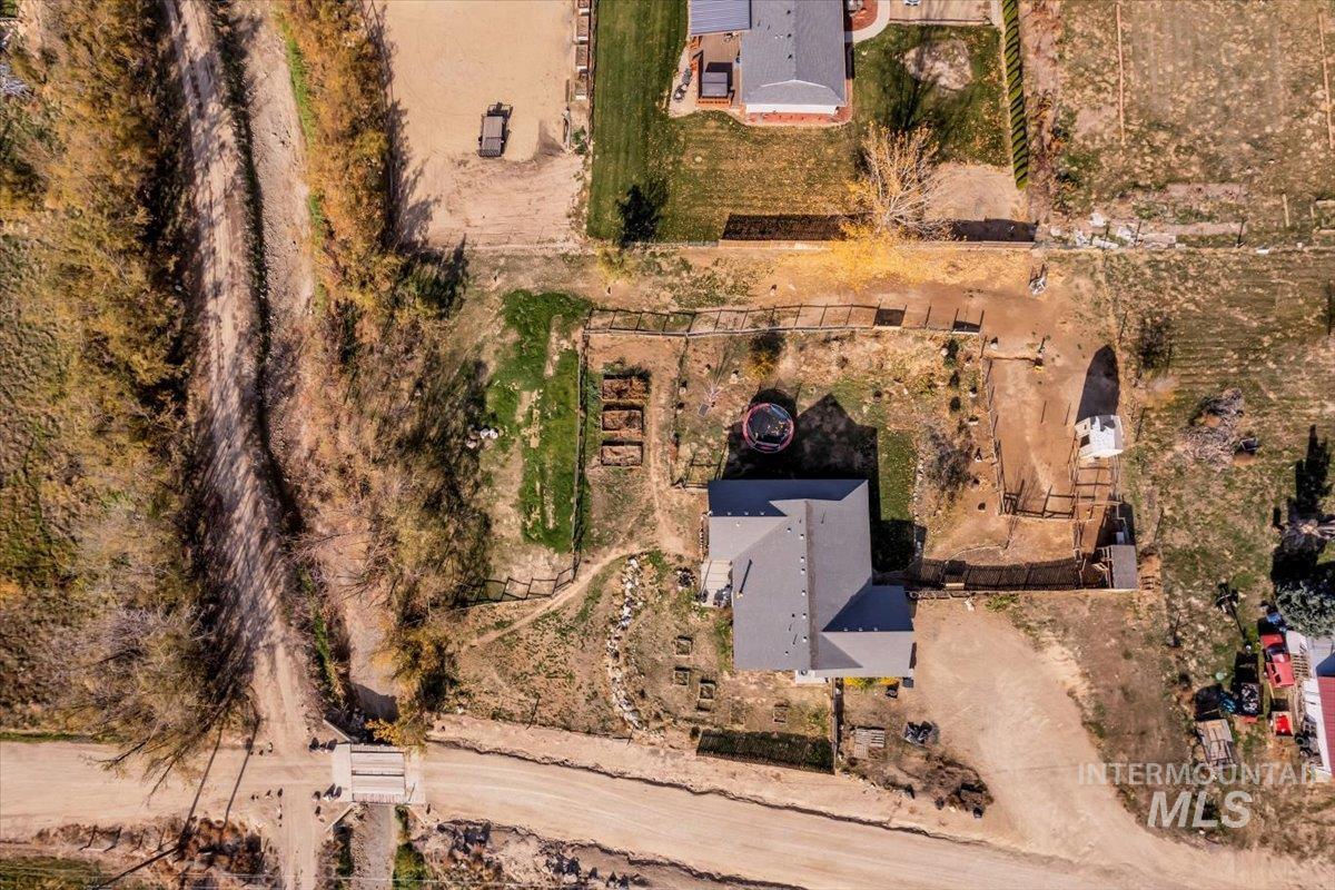 15046 Burger Lane, Caldwell, Idaho 83607, 3 Bedrooms, 2 Bathrooms, Residential For Sale, Price $479,900,MLS 98967199