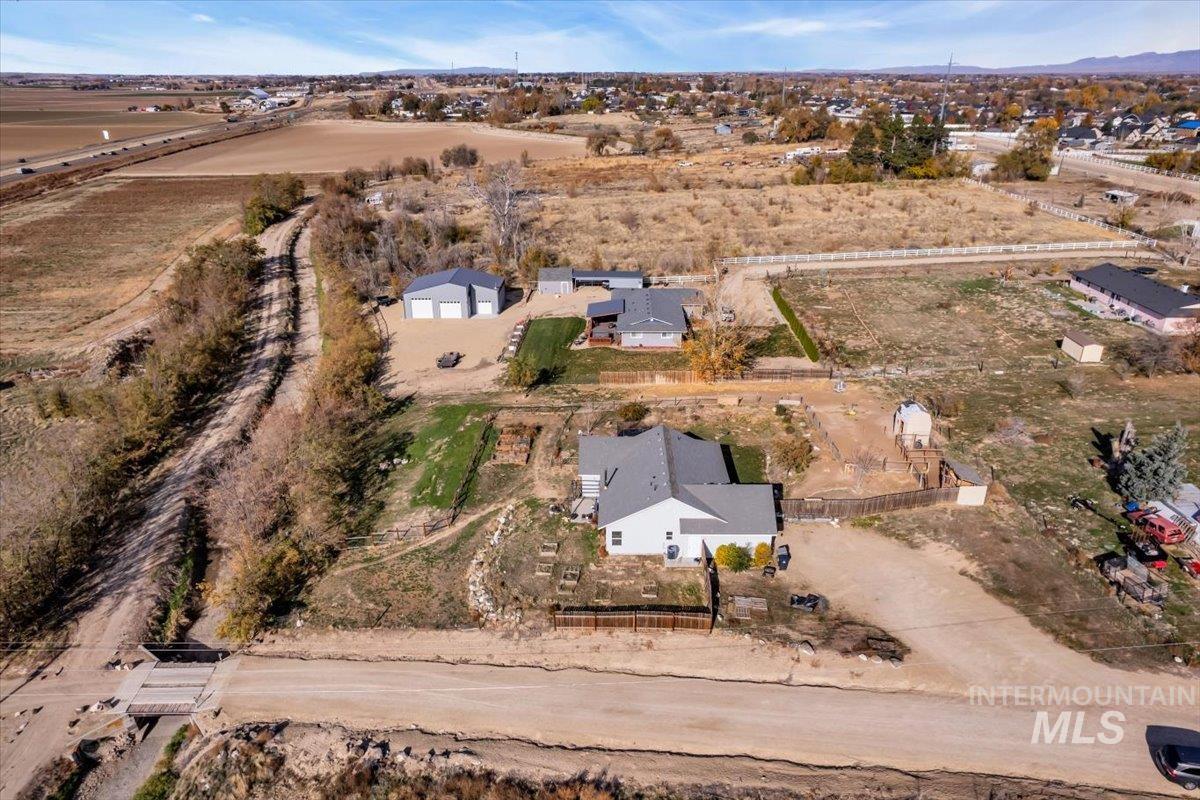 15046 Burger Lane, Caldwell, Idaho 83607, 3 Bedrooms, 2 Bathrooms, Residential For Sale, Price $479,900,MLS 98967199