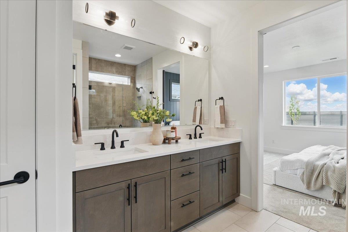 7624 W Old School St, Meridian, Idaho 83646, 4 Bedrooms, 3 Bathrooms, Residential For Sale, Price $644,900,MLS 98967210