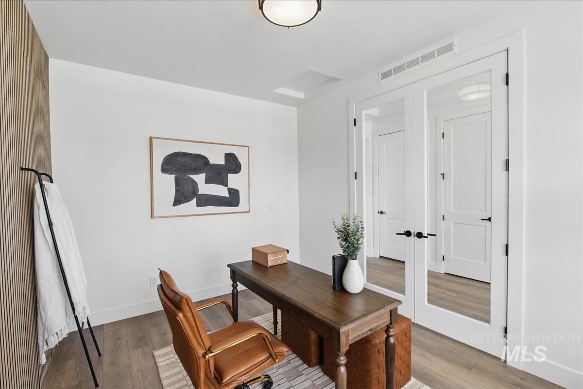 7624 W Old School St, Meridian, Idaho 83646, 4 Bedrooms, 3 Bathrooms, Residential For Sale, Price $644,900,MLS 98967210