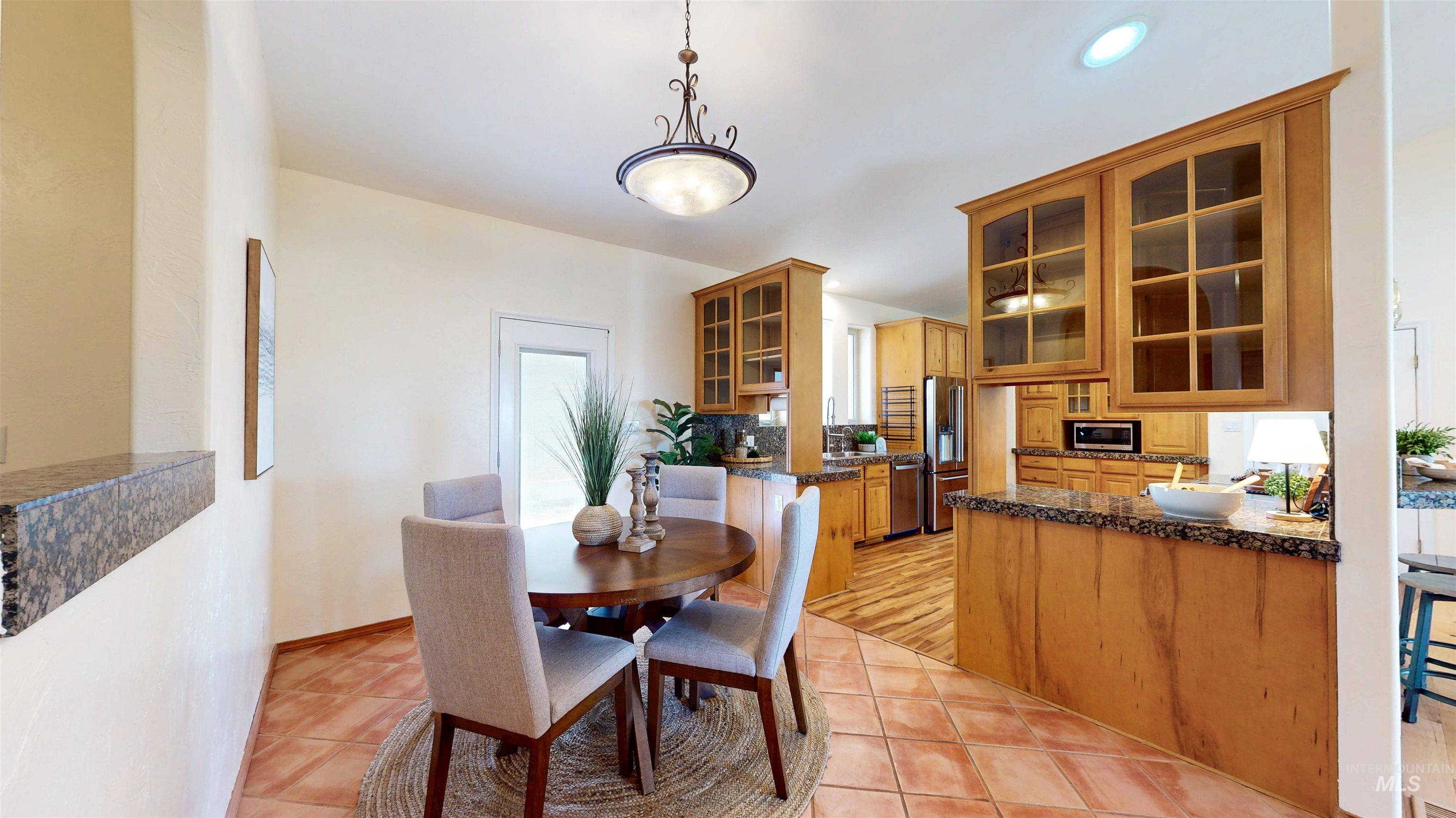 4065 N Canyon Ridge Dr, Twin Falls, Idaho 83301, 3 Bedrooms, 3 Bathrooms, Residential For Sale, Price $650,000,MLS 98967212