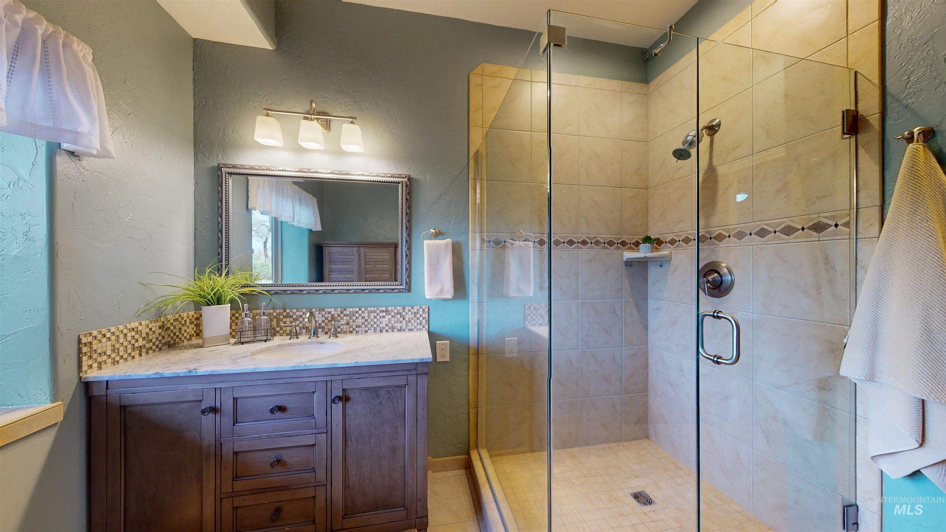 4065 N Canyon Ridge Dr, Twin Falls, Idaho 83301, 3 Bedrooms, 3 Bathrooms, Residential For Sale, Price $650,000,MLS 98967212