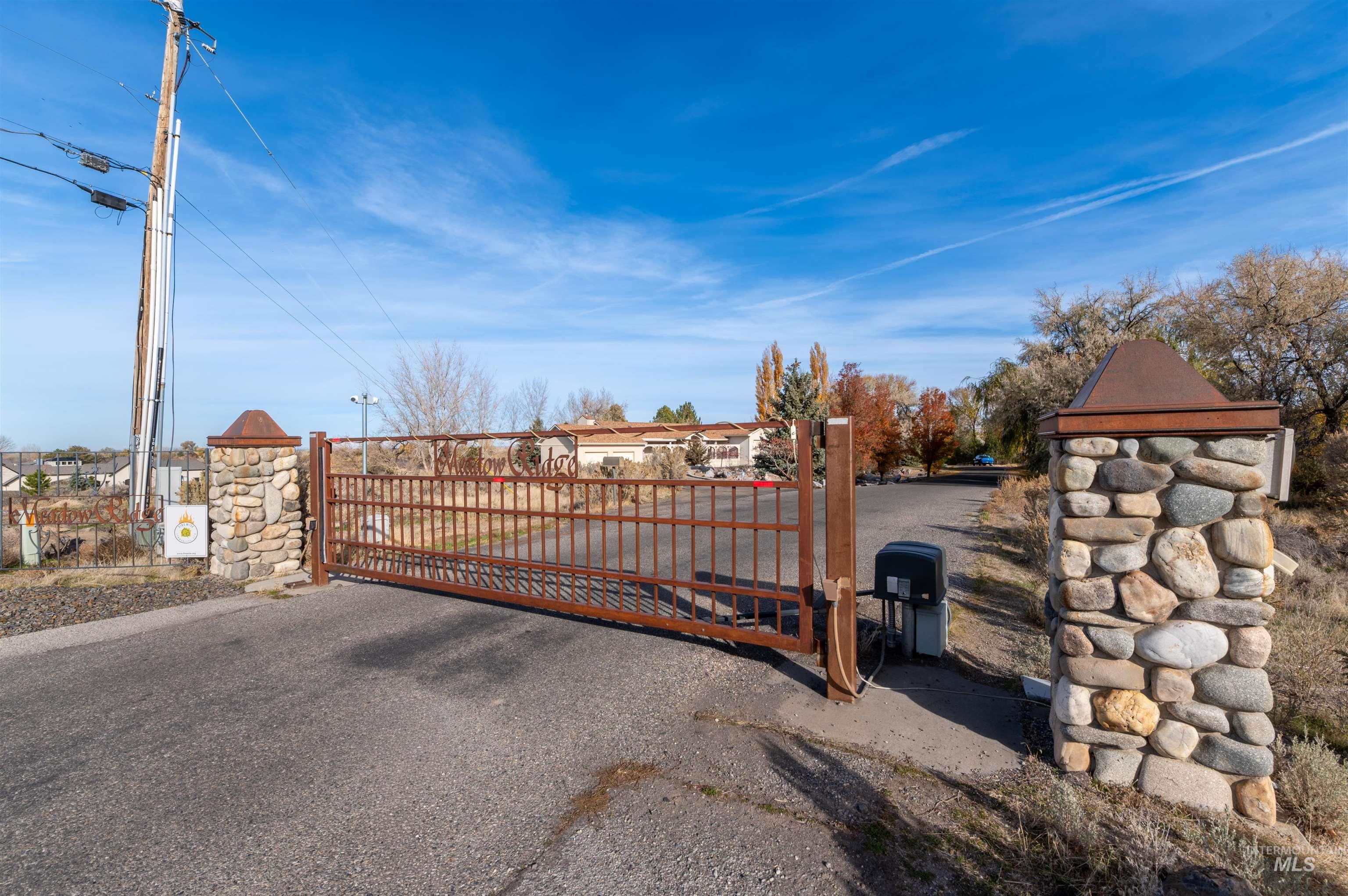 4065 N Canyon Ridge Dr, Twin Falls, Idaho 83301, 3 Bedrooms, 3 Bathrooms, Residential For Sale, Price $650,000,MLS 98967212