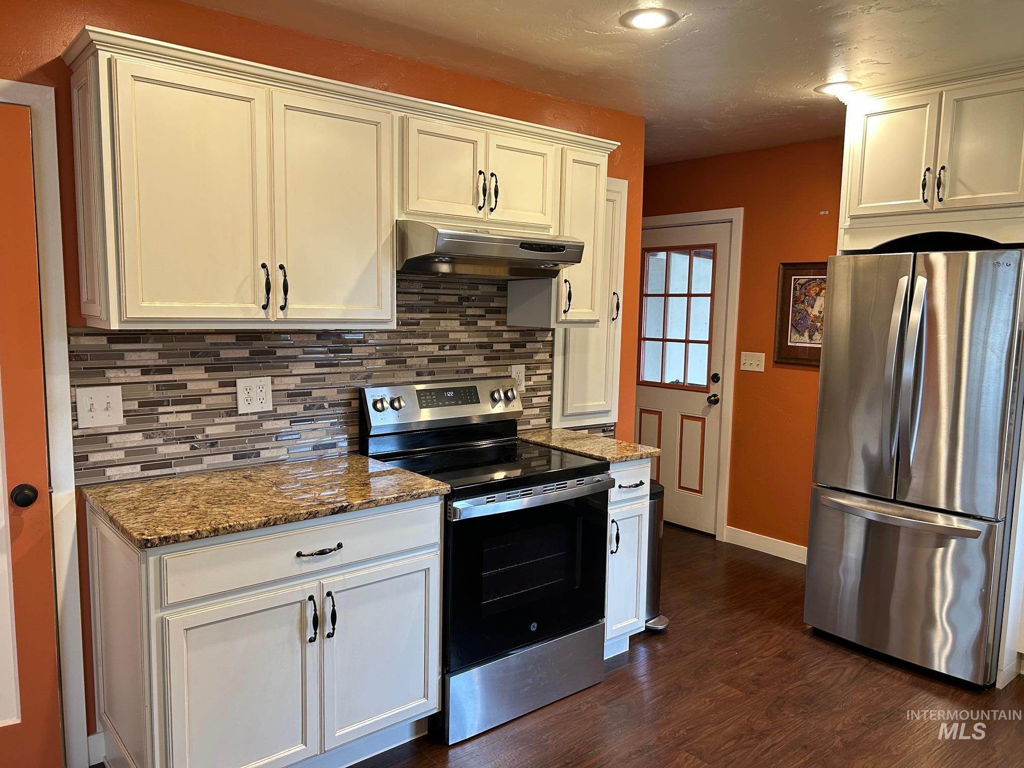 112 17th Ave, Lewiston, Idaho 83501, 3 Bedrooms, 2 Bathrooms, Residential For Sale, Price $389,900,MLS 98967213