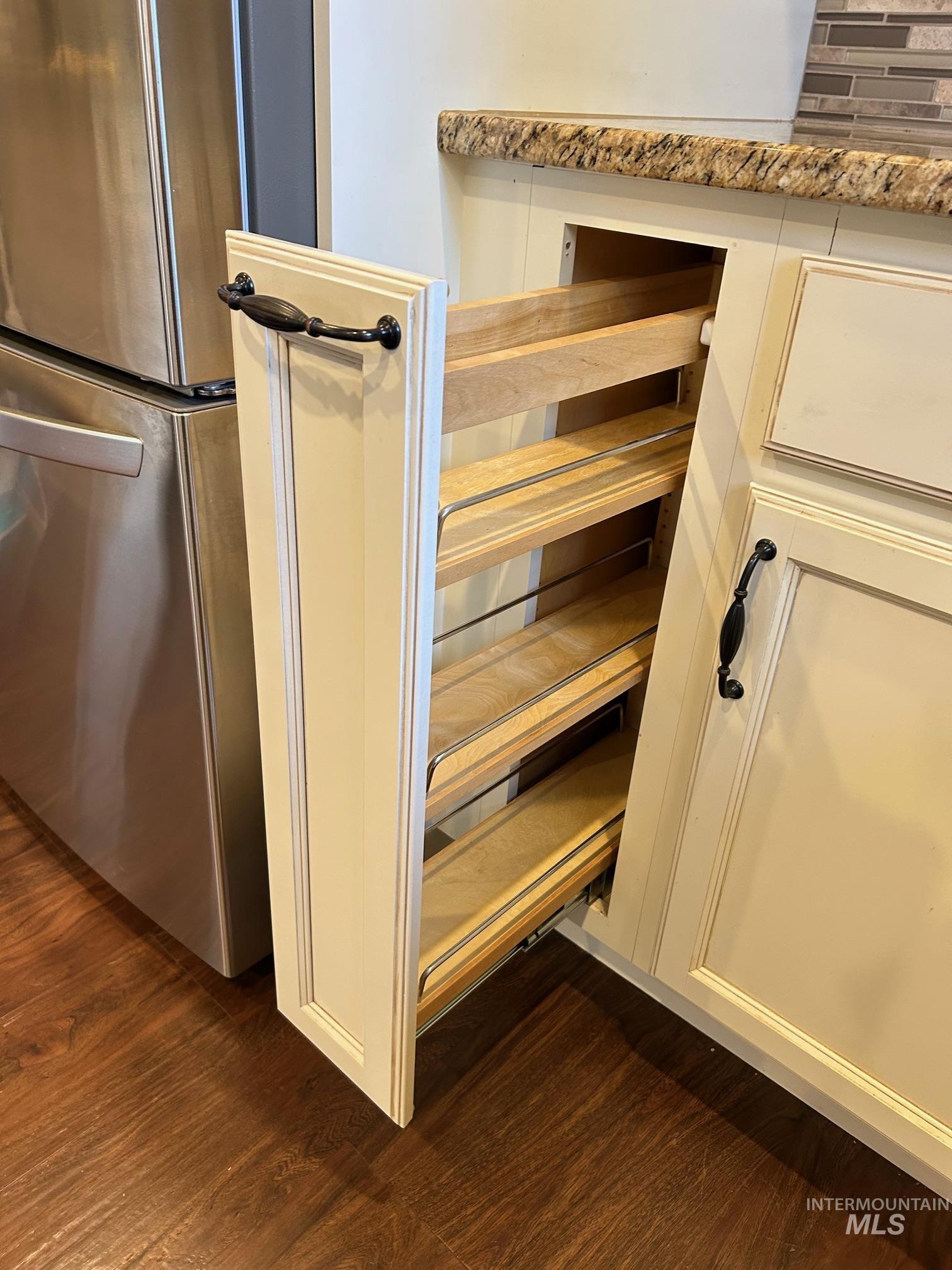 112 17th Ave, Lewiston, Idaho 83501, 3 Bedrooms, 2 Bathrooms, Residential For Sale, Price $389,900,MLS 98967213