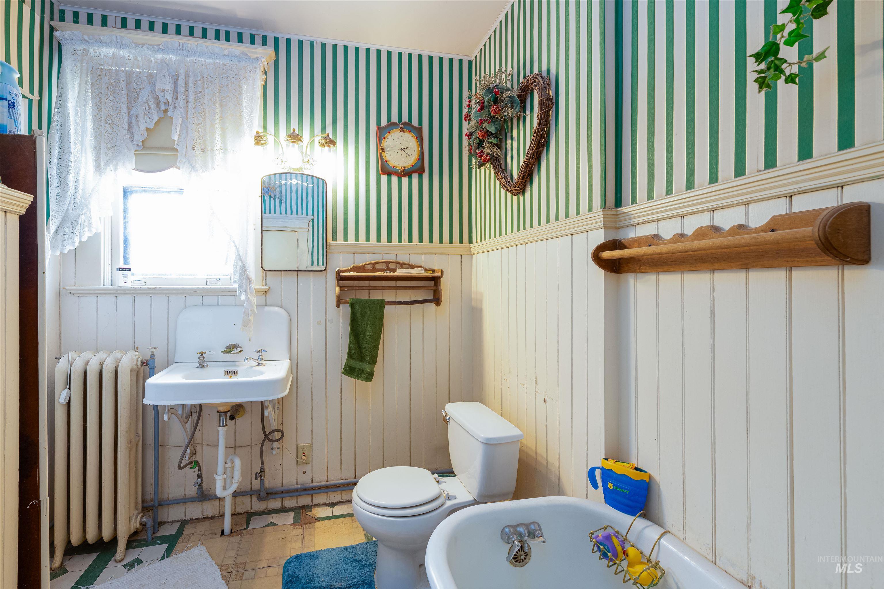 507 7th Ave, Lewiston, Idaho 83501, 6 Bedrooms, 3 Bathrooms, Residential For Sale, Price $409,000,MLS 98967214