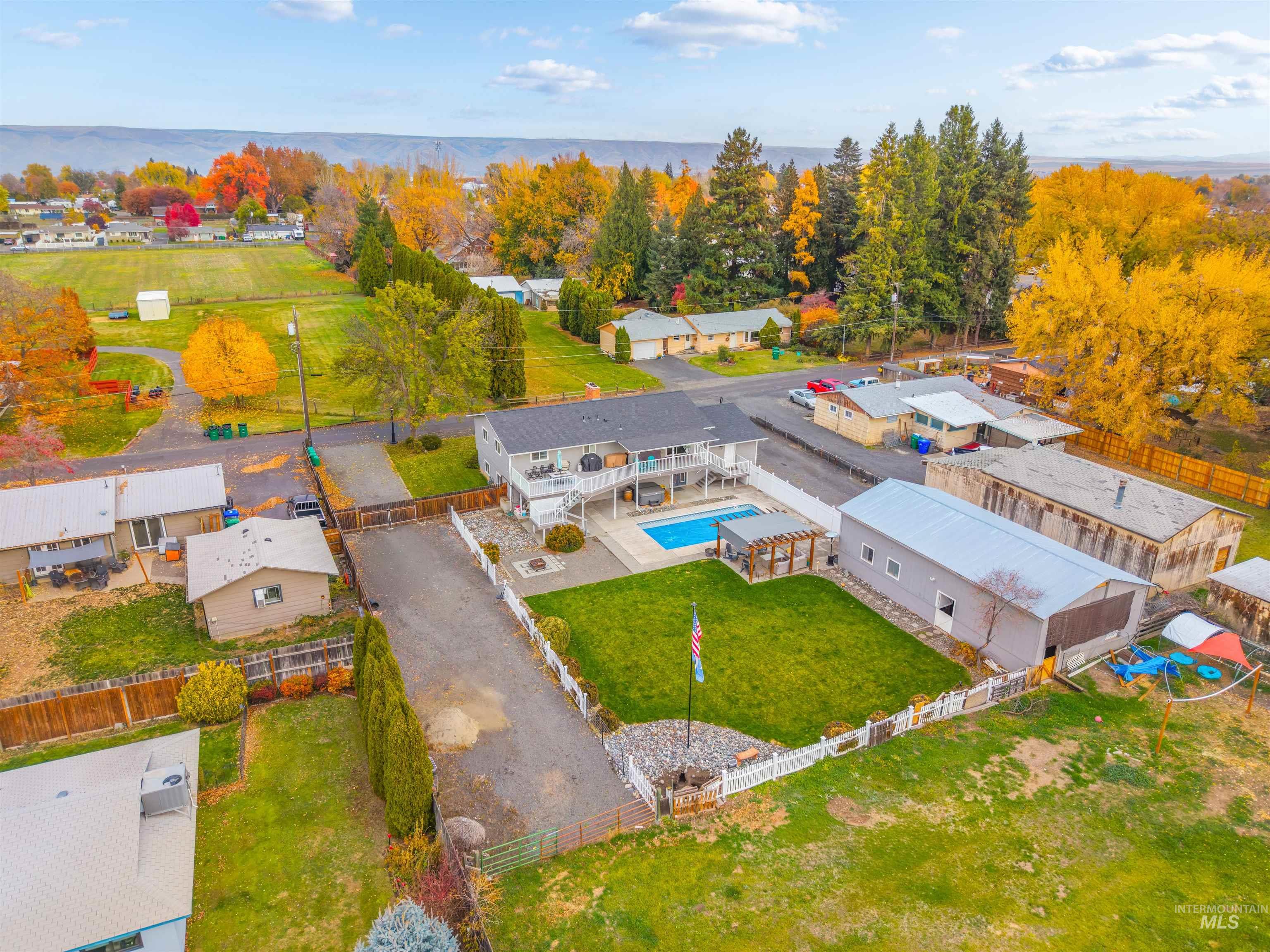 1220 Birch Avenue, Lewiston, Idaho 83501, 5 Bedrooms, 3 Bathrooms, Residential For Sale, Price $675,000,MLS 98967219