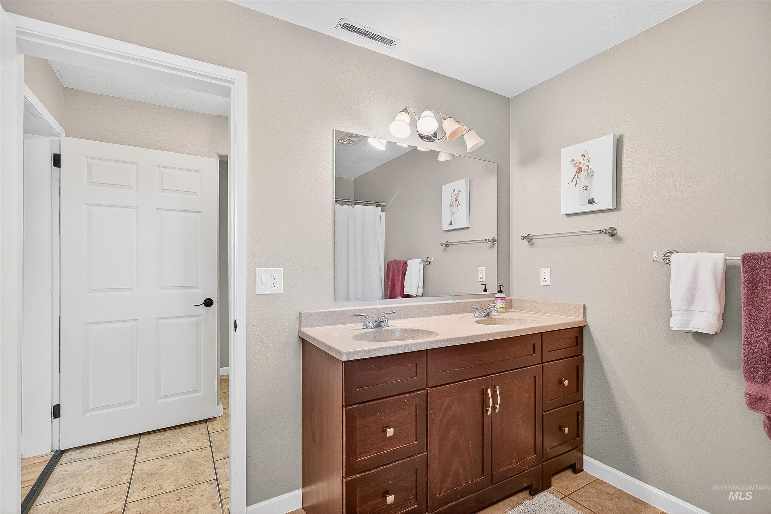 1220 Birch Avenue, Lewiston, Idaho 83501, 5 Bedrooms, 3 Bathrooms, Residential For Sale, Price $675,000,MLS 98967219