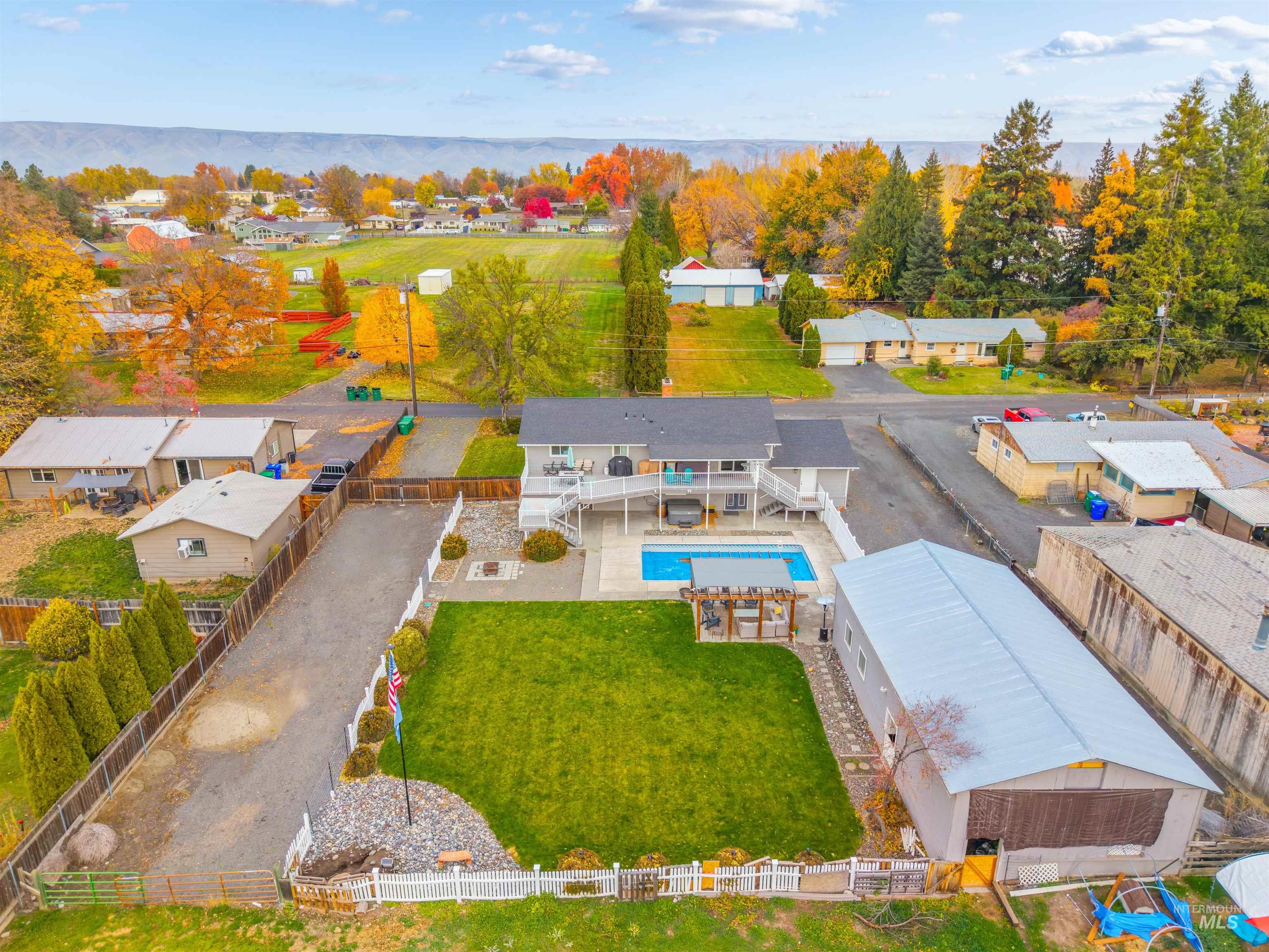 1220 Birch Avenue, Lewiston, Idaho 83501, 5 Bedrooms, 3 Bathrooms, Residential For Sale, Price $675,000,MLS 98967219