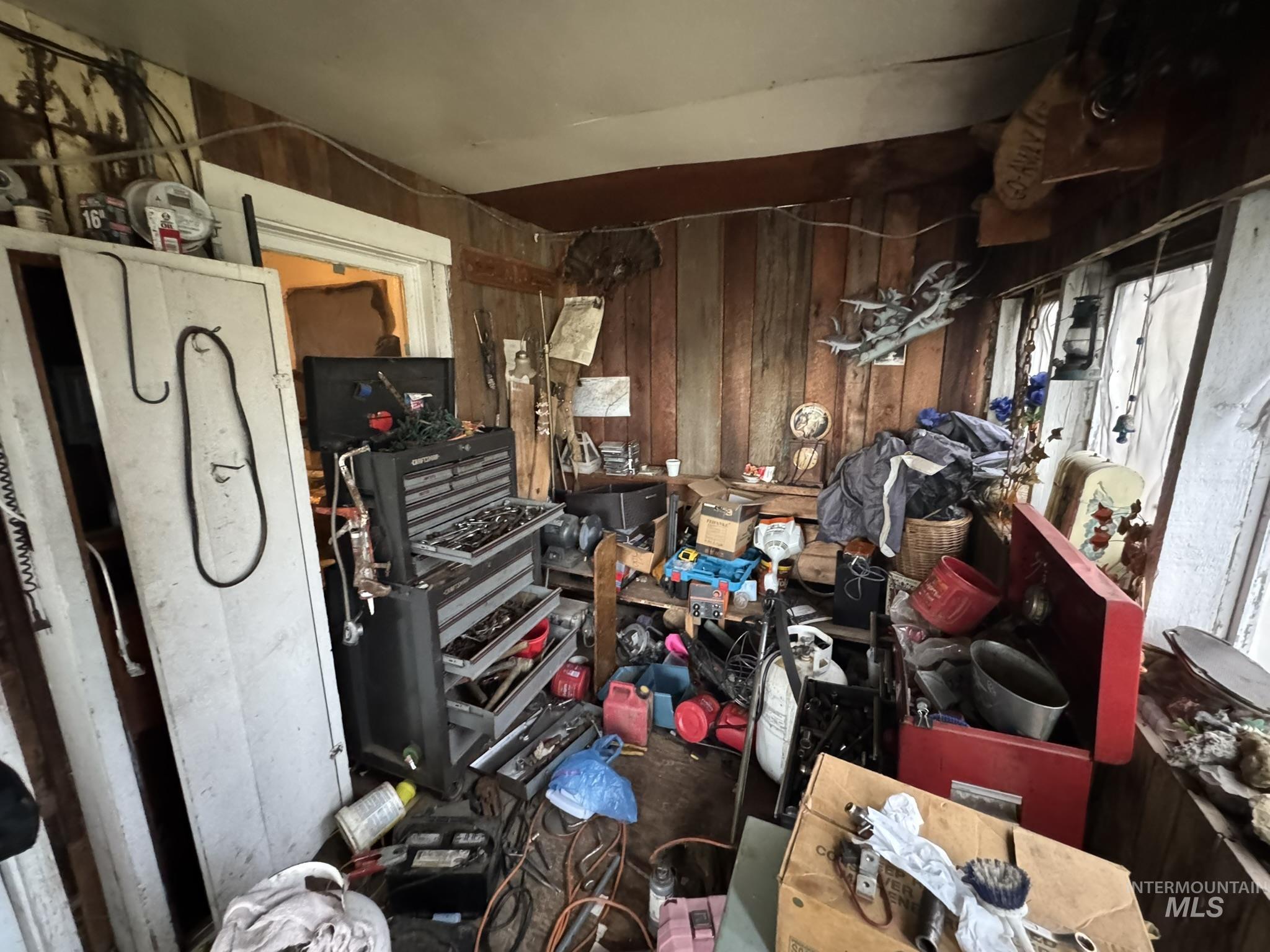 211 Ford St, Weippe, Idaho 83553, 2 Bedrooms, 1 Bathroom, Residential For Sale, Price $64,000,MLS 98967228