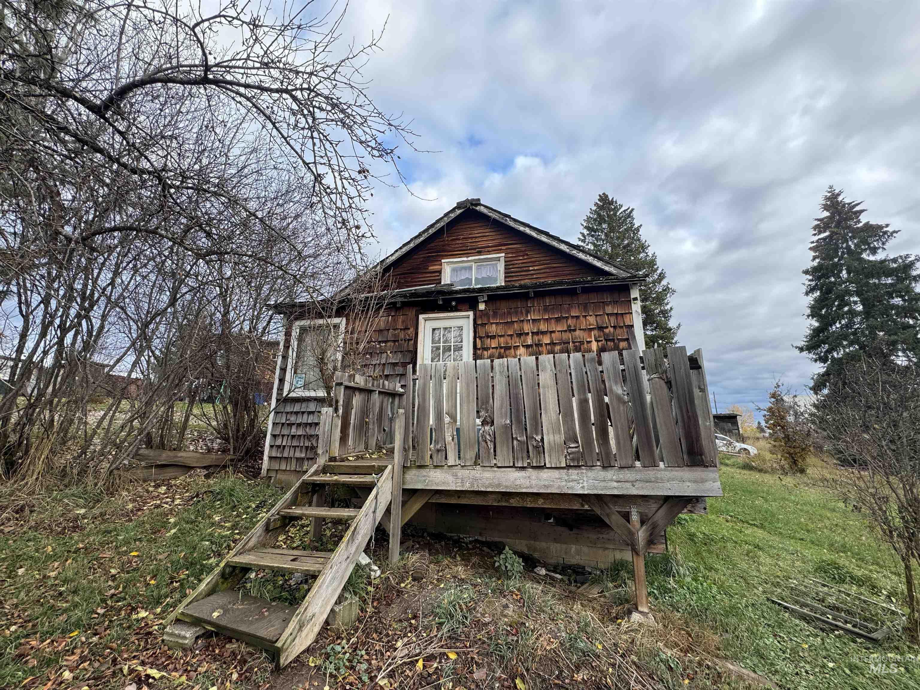 211 Ford St, Weippe, Idaho 83553, 2 Bedrooms, 1 Bathroom, Residential For Sale, Price $64,000,MLS 98967228
