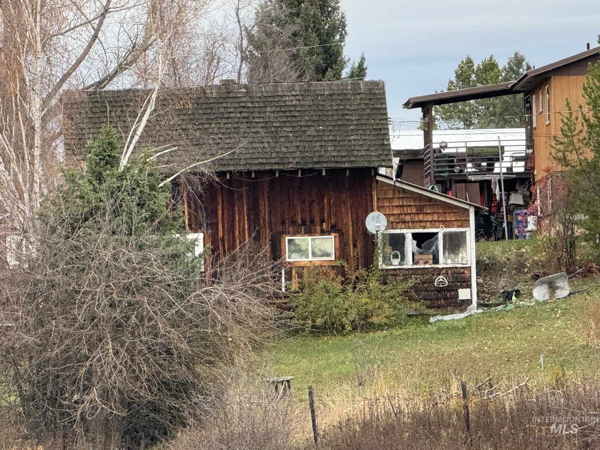 211 Ford St, Weippe, Idaho 83553, 2 Bedrooms, 1 Bathroom, Residential For Sale, Price $64,000,MLS 98967228