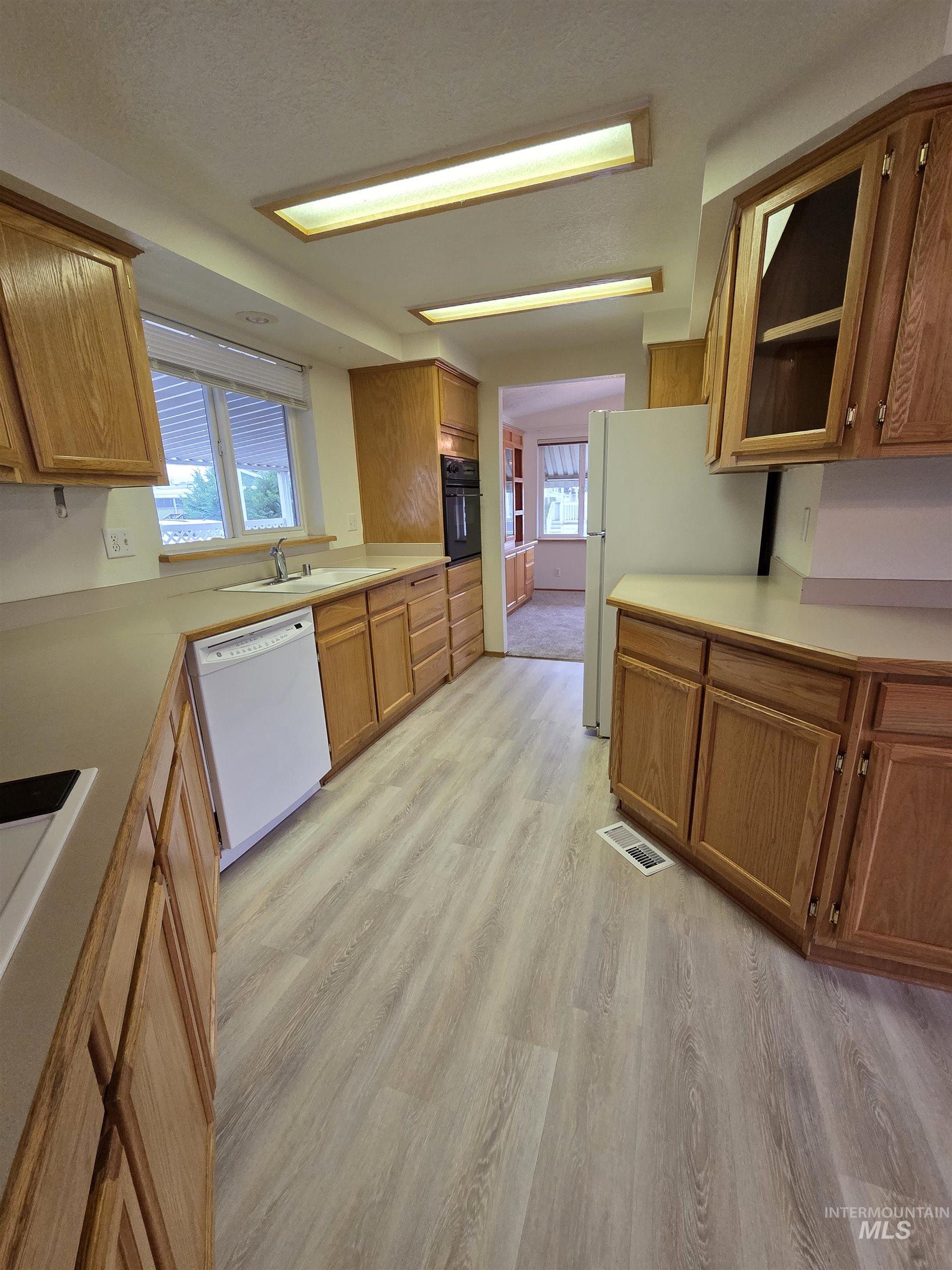 2115 6th Ave, Clarkston, Washington 99403, 2 Bedrooms, 2 Bathrooms, Residential For Sale, Price $135,000,MLS 98967232