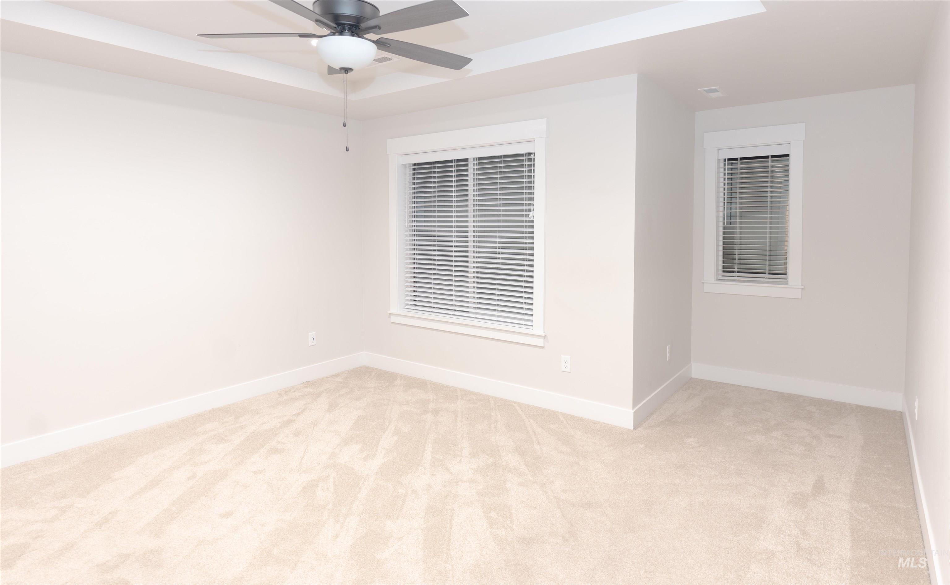 424 Sunny Ln., Nampa, Idaho 83651, 3 Bedrooms, 2.5 Bathrooms, Residential For Sale, Price $364,000,MLS 98967234