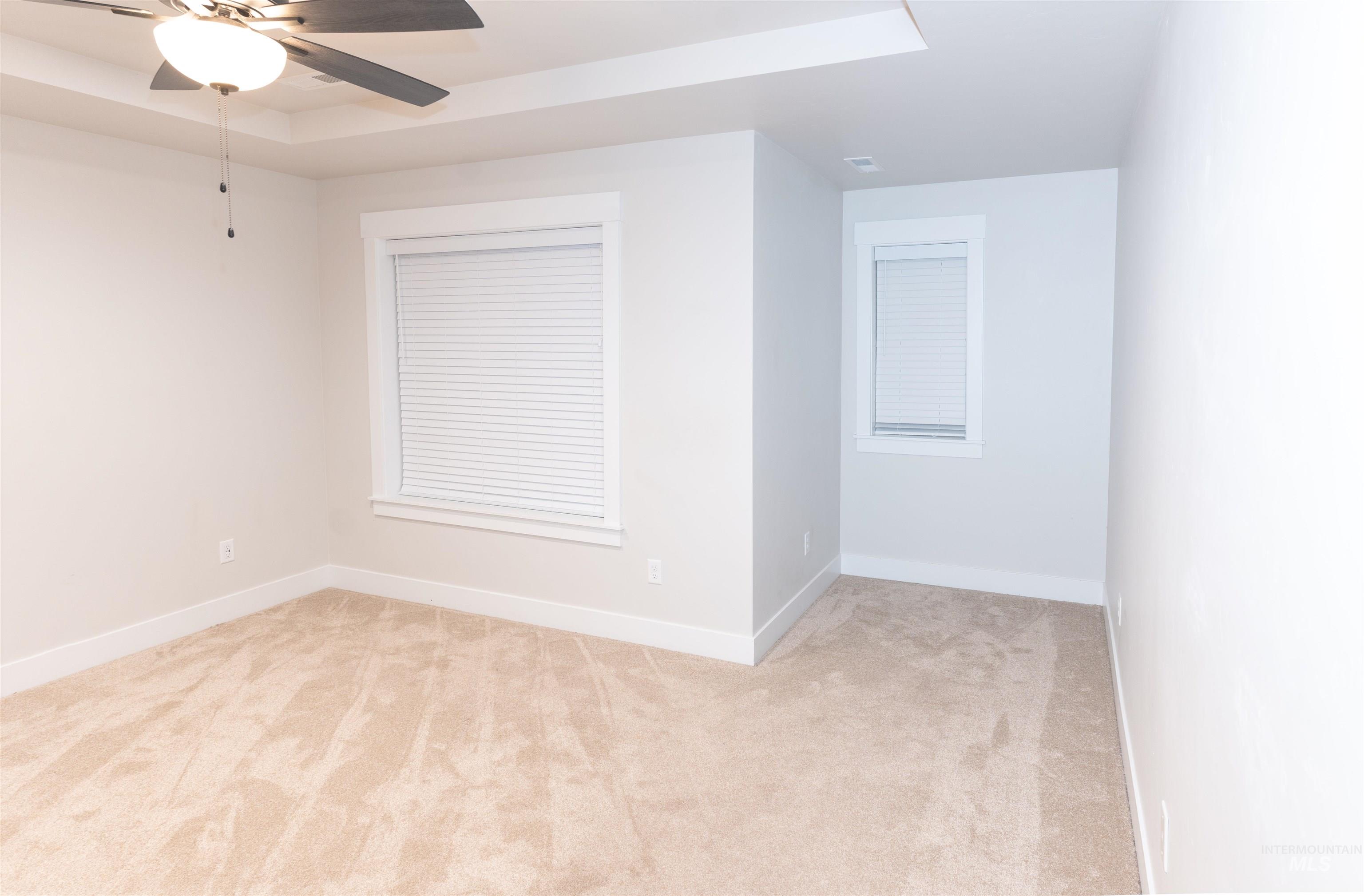 424 Sunny Ln., Nampa, Idaho 83651, 3 Bedrooms, 2.5 Bathrooms, Residential For Sale, Price $364,000,MLS 98967234