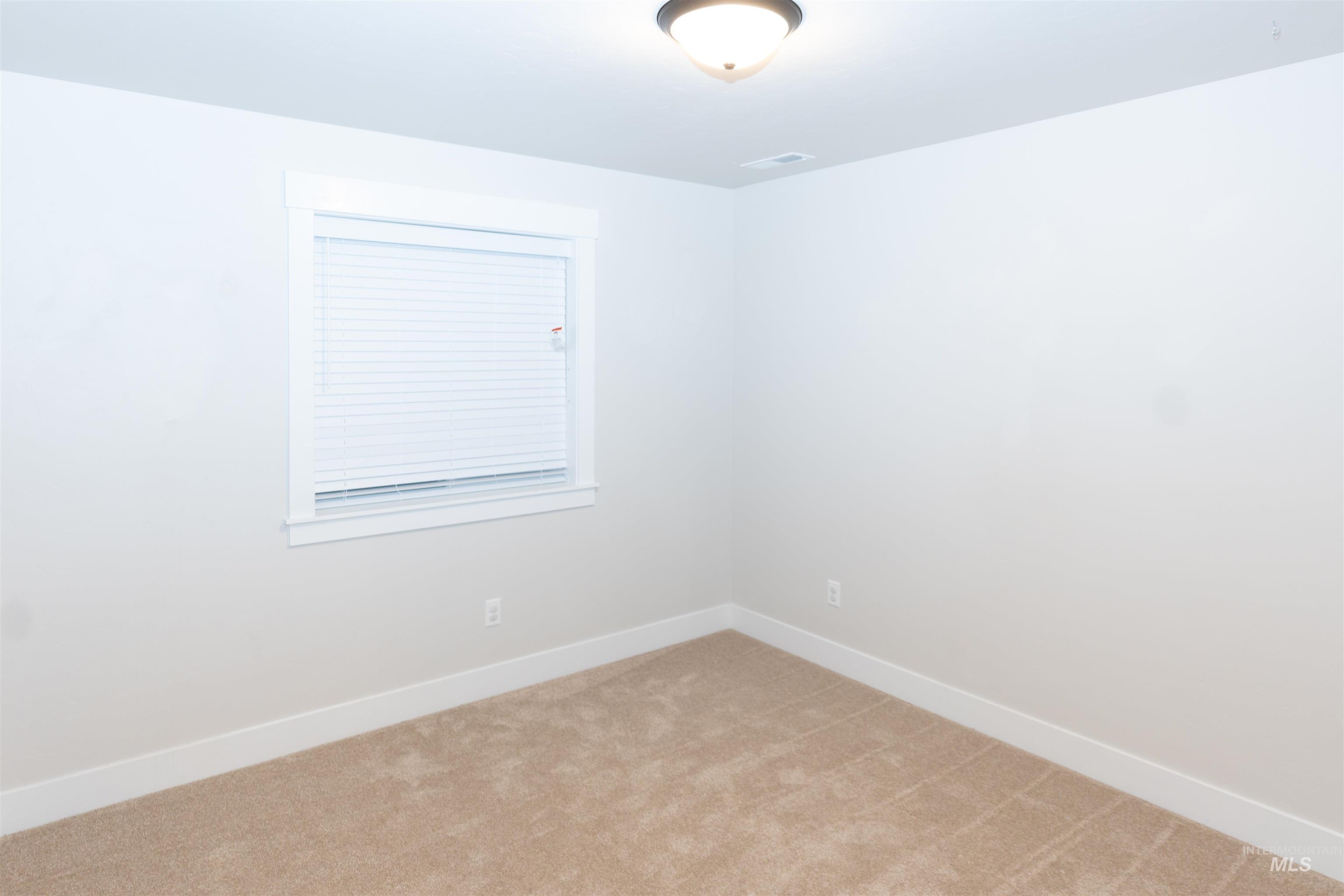 424 Sunny Ln., Nampa, Idaho 83651, 3 Bedrooms, 2.5 Bathrooms, Residential For Sale, Price $364,000,MLS 98967234