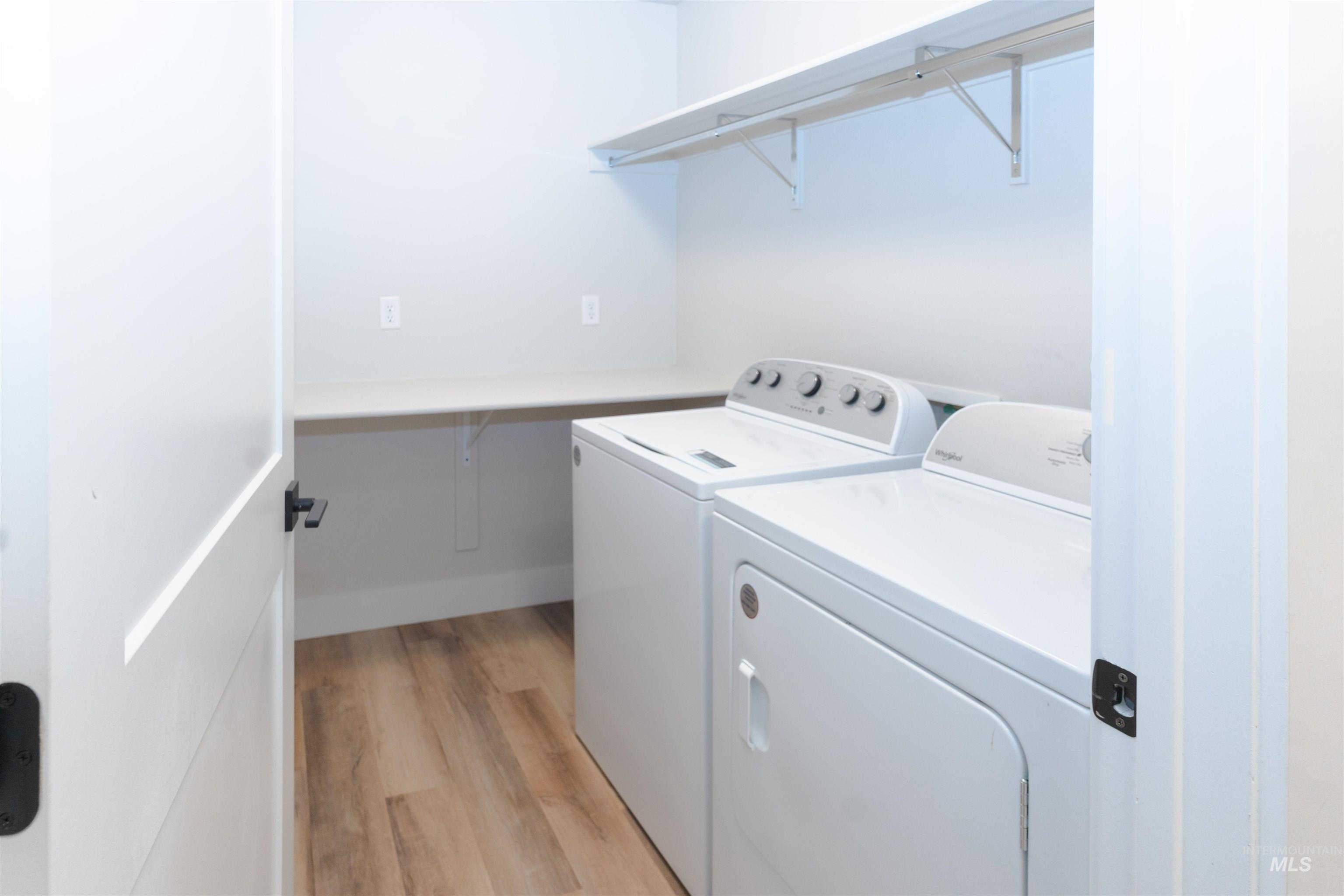 424 Sunny Ln., Nampa, Idaho 83651, 3 Bedrooms, 2.5 Bathrooms, Residential For Sale, Price $364,000,MLS 98967234