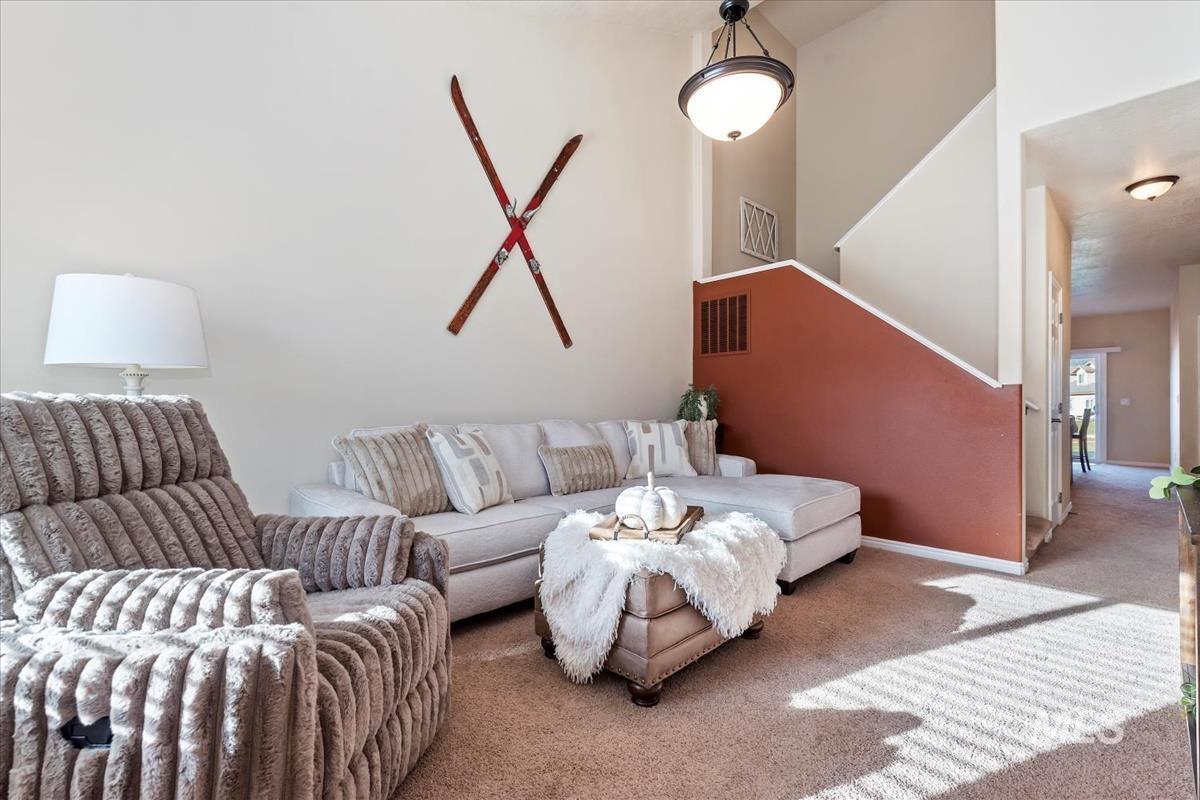 21 Mangum, Donnelly, Idaho 83615, 3 Bedrooms, 2 Bathrooms, Residential For Sale, Price $341,100,MLS 98967235