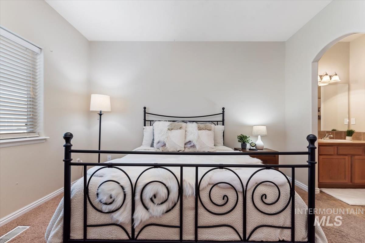 21 Mangum, Donnelly, Idaho 83615, 3 Bedrooms, 2 Bathrooms, Residential For Sale, Price $341,100,MLS 98967235