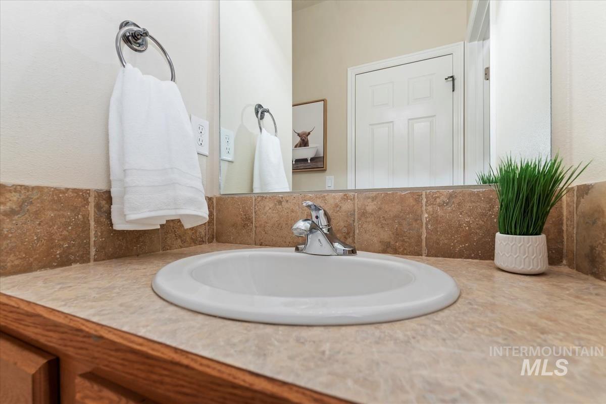 21 Mangum, Donnelly, Idaho 83615, 3 Bedrooms, 2 Bathrooms, Residential For Sale, Price $341,100,MLS 98967235