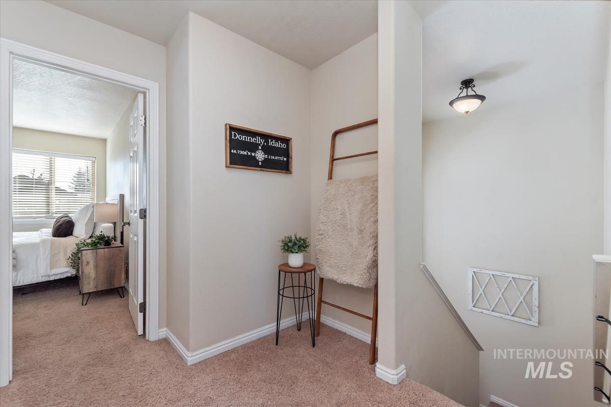 21 Mangum, Donnelly, Idaho 83615, 3 Bedrooms, 2 Bathrooms, Residential For Sale, Price $341,100,MLS 98967235