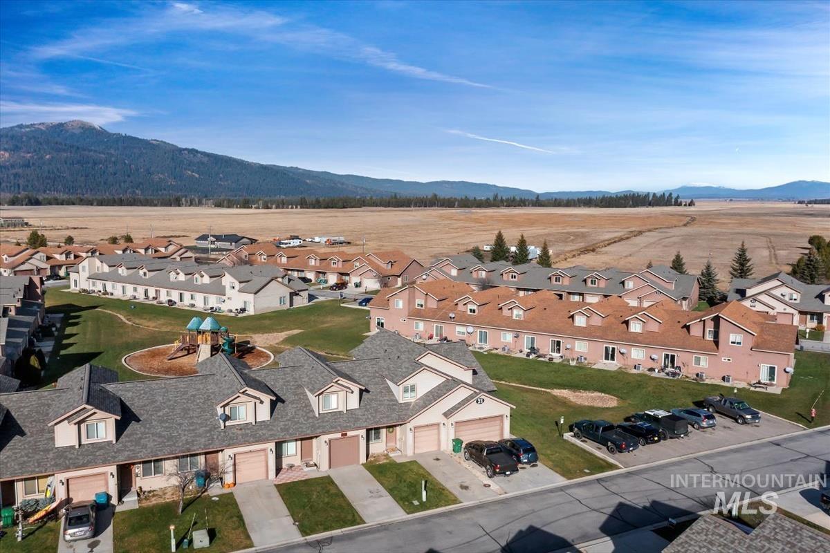 21 Mangum, Donnelly, Idaho 83615, 3 Bedrooms, 2 Bathrooms, Residential For Sale, Price $341,100,MLS 98967235