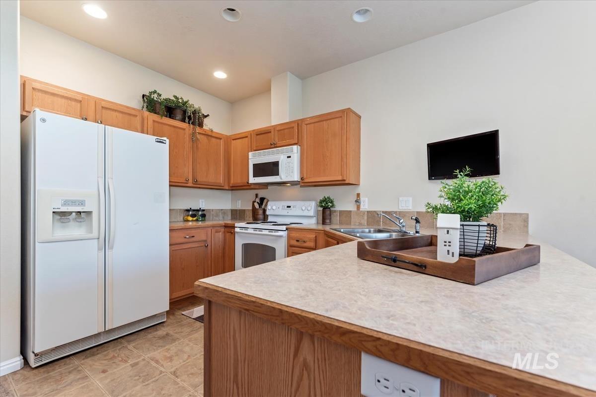 21 Mangum, Donnelly, Idaho 83615, 3 Bedrooms, 2 Bathrooms, Residential For Sale, Price $341,100,MLS 98967235