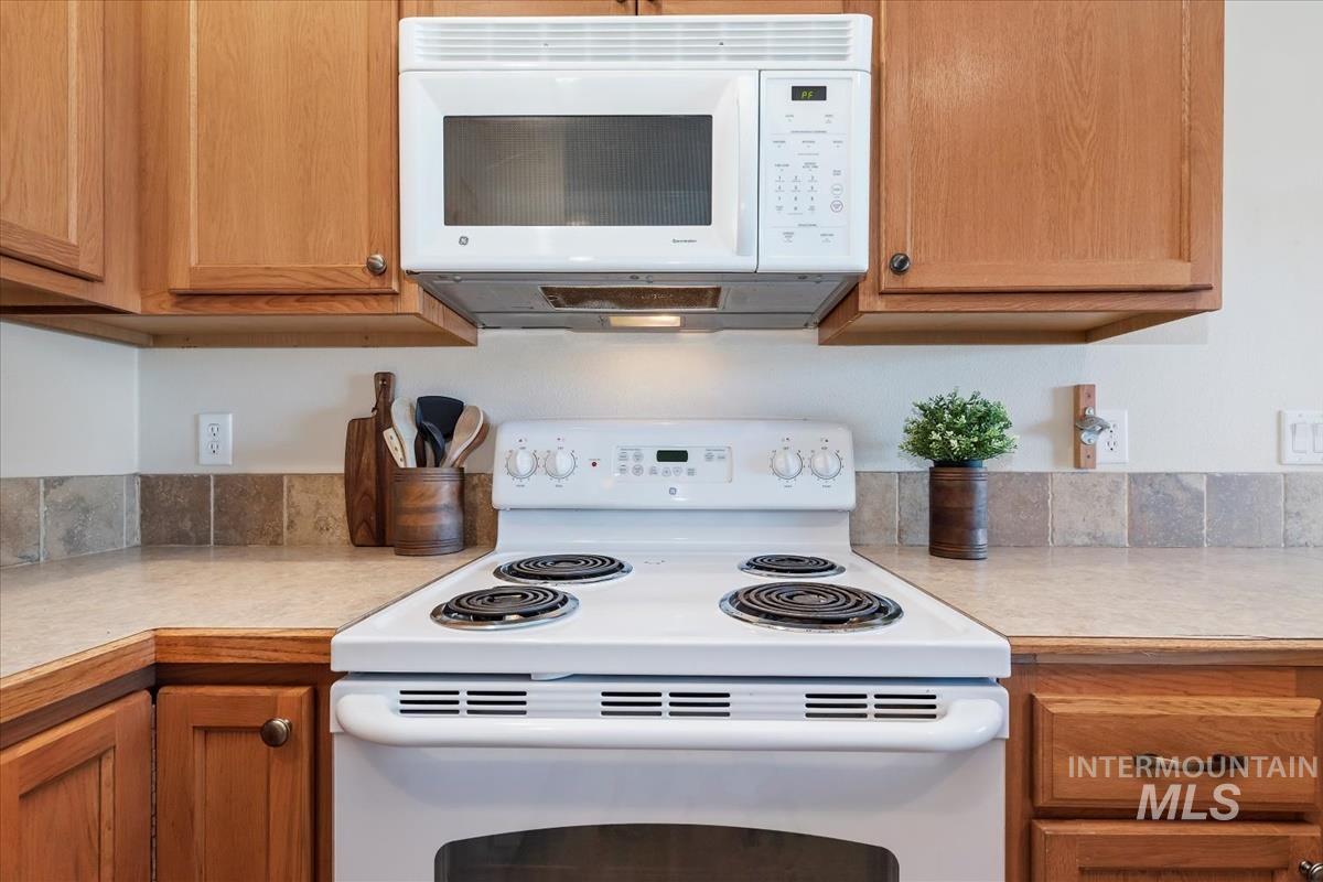 21 Mangum, Donnelly, Idaho 83615, 3 Bedrooms, 2 Bathrooms, Residential For Sale, Price $341,100,MLS 98967235