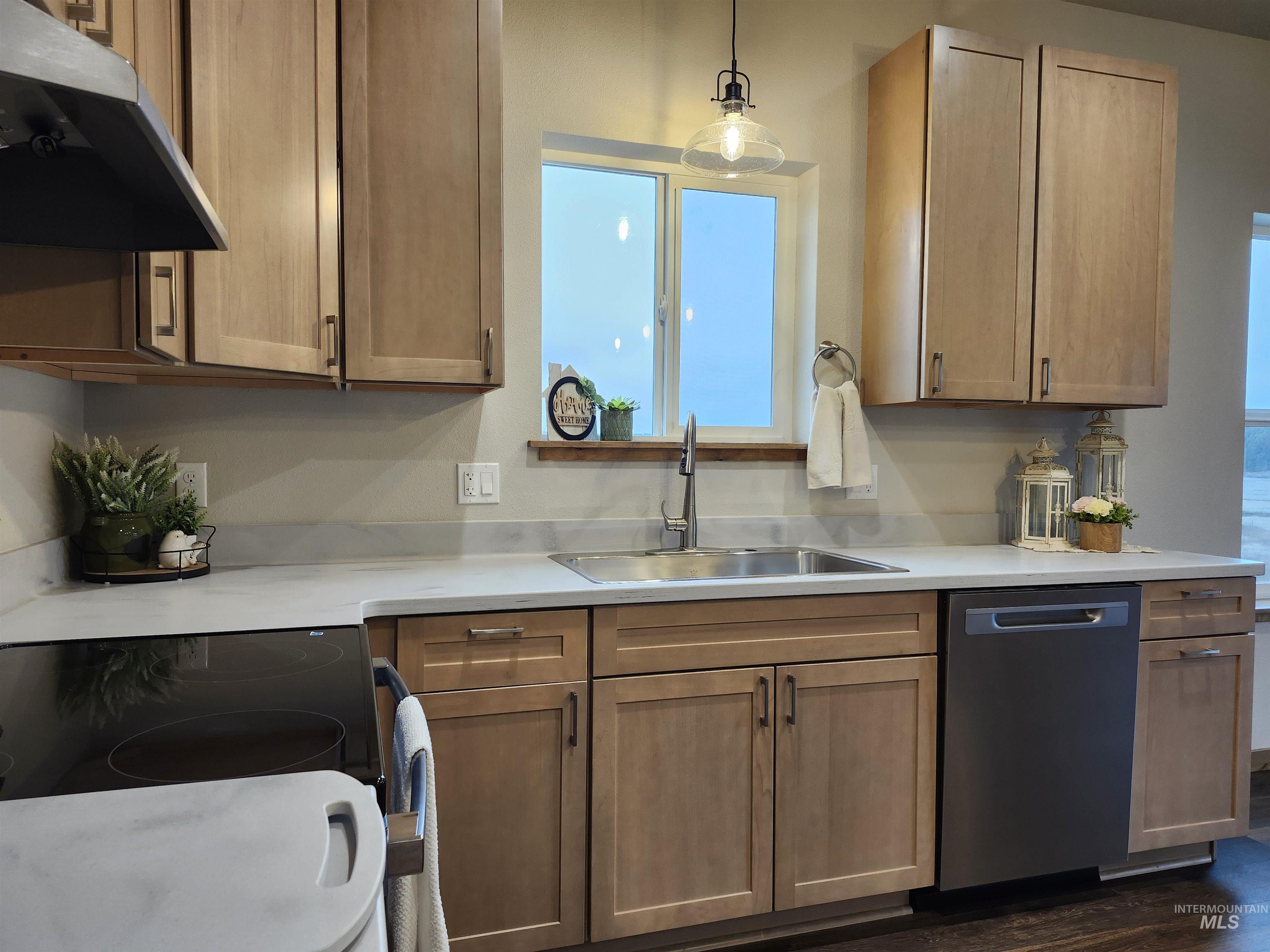 401 Highline Lane, Potlatch, Idaho 83855, 3 Bedrooms, 2 Bathrooms, Residential For Sale, Price $349,000,MLS 98967237