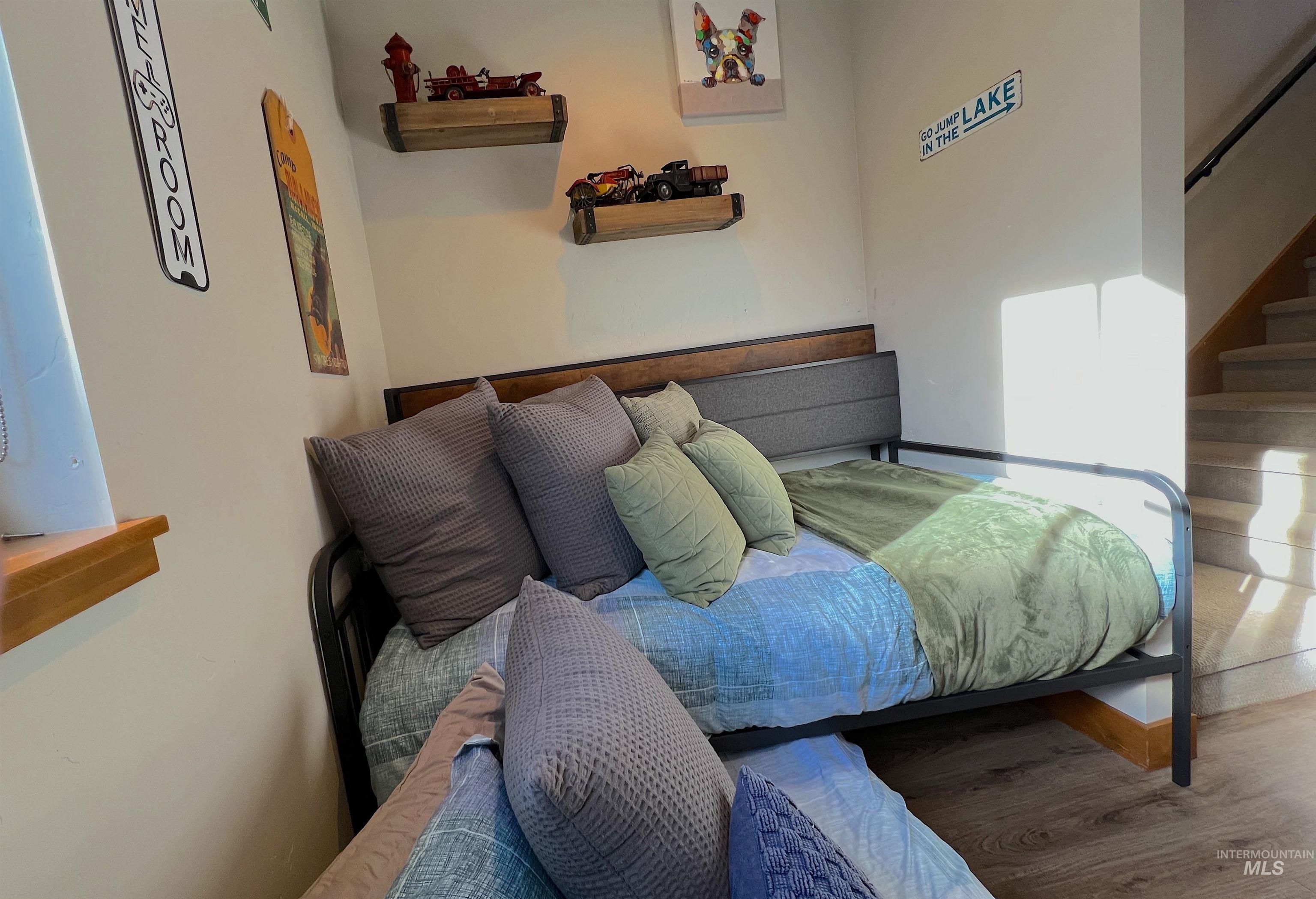 327 Silverpine Drive, McCall, Idaho 83638, 2 Bedrooms, 3 Bathrooms, Residential For Sale, Price $669,000,MLS 98967241