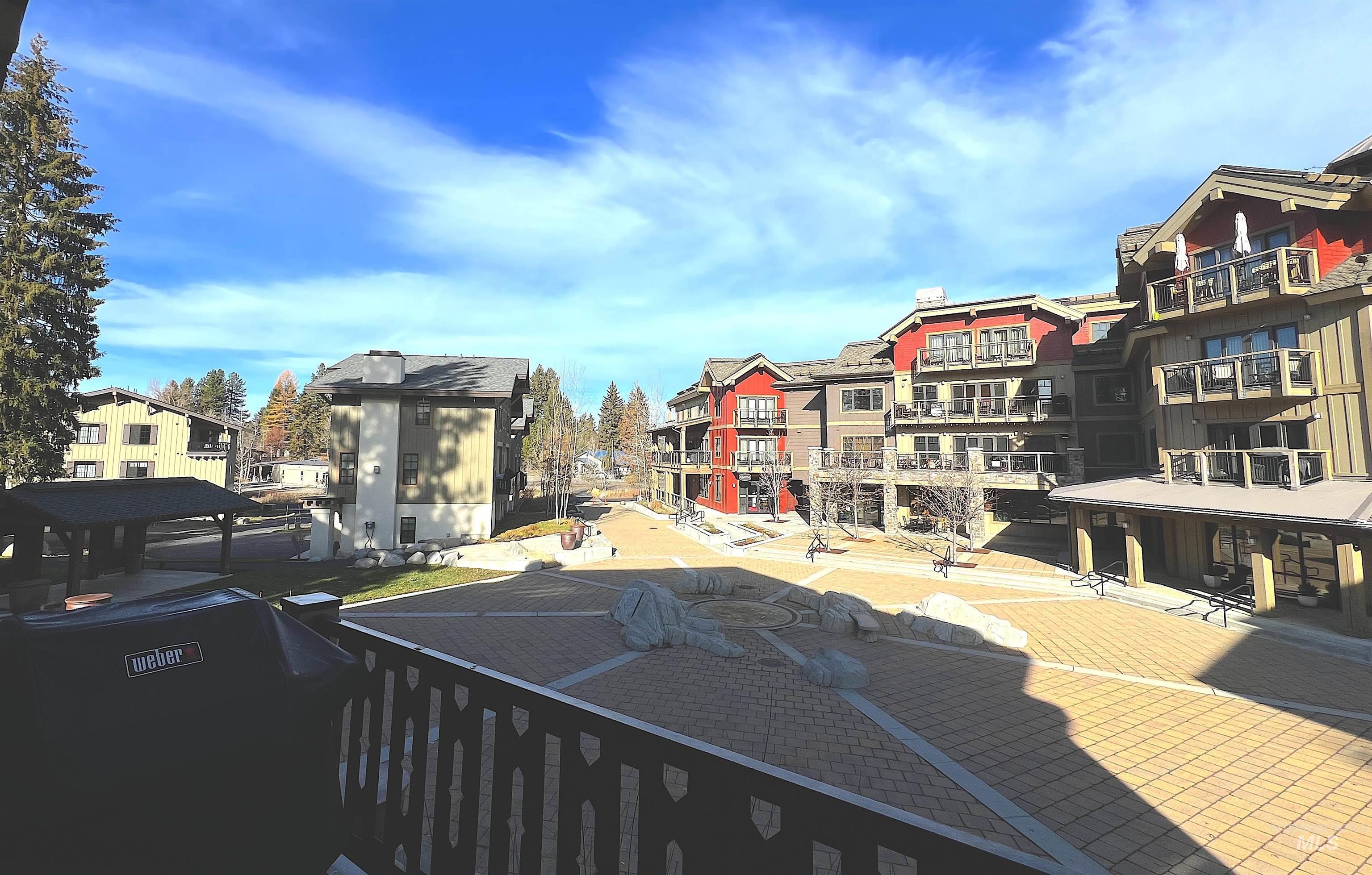 327 Silverpine Drive, McCall, Idaho 83638, 2 Bedrooms, 3 Bathrooms, Residential For Sale, Price $669,000,MLS 98967241