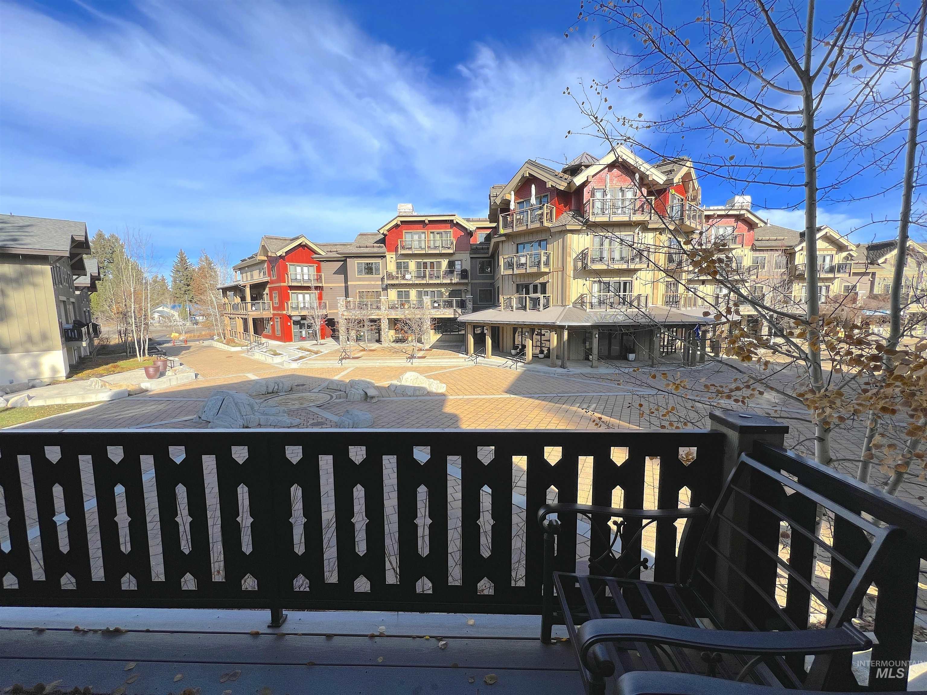 327 Silverpine Drive, McCall, Idaho 83638, 2 Bedrooms, 3 Bathrooms, Residential For Sale, Price $669,000,MLS 98967241