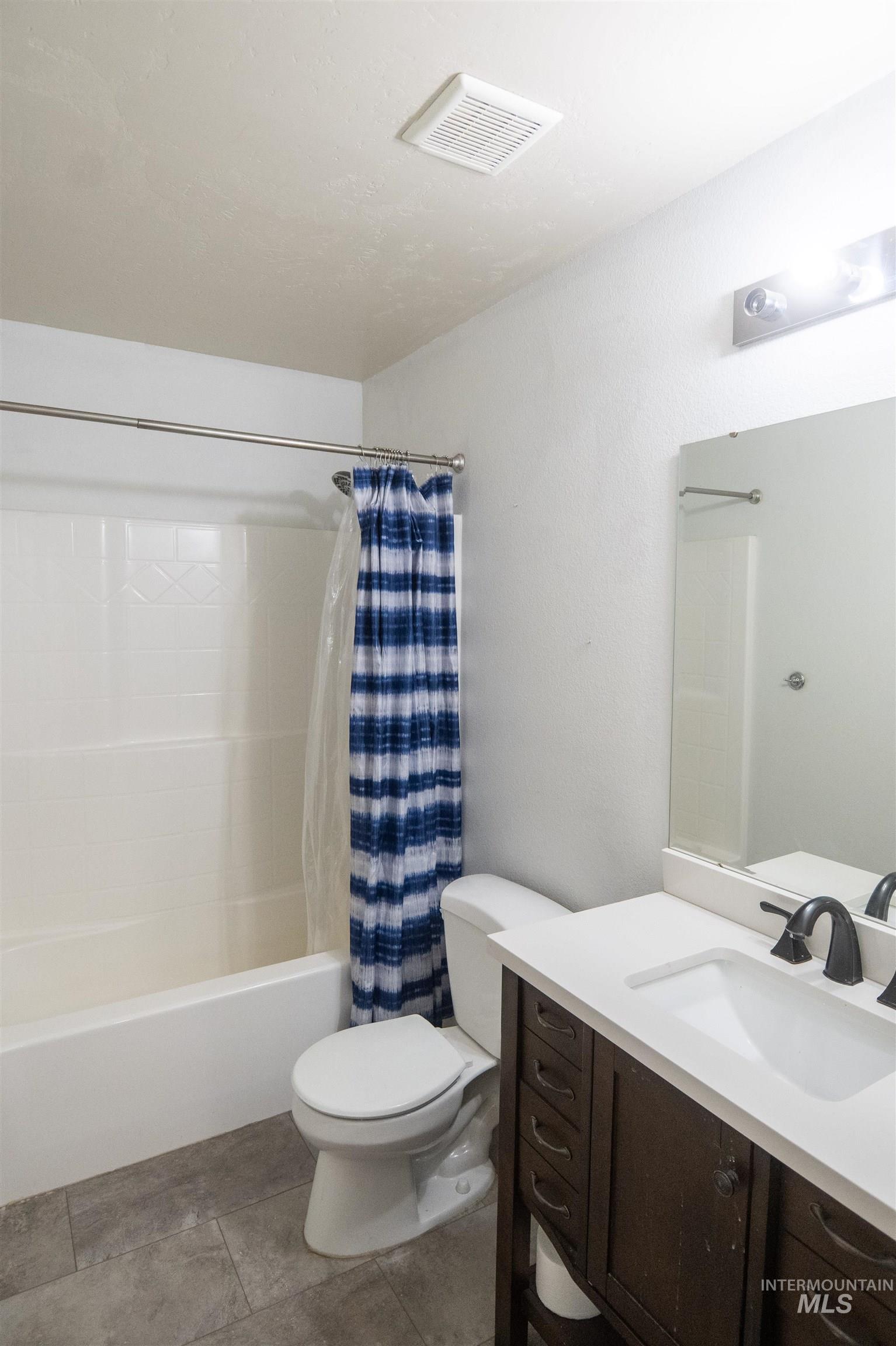 880 SW Independence, Mountain Home, Idaho 83647-6368, 4 Bedrooms, 2.5 Bathrooms, Residential For Sale, Price $418,000,MLS 98967243