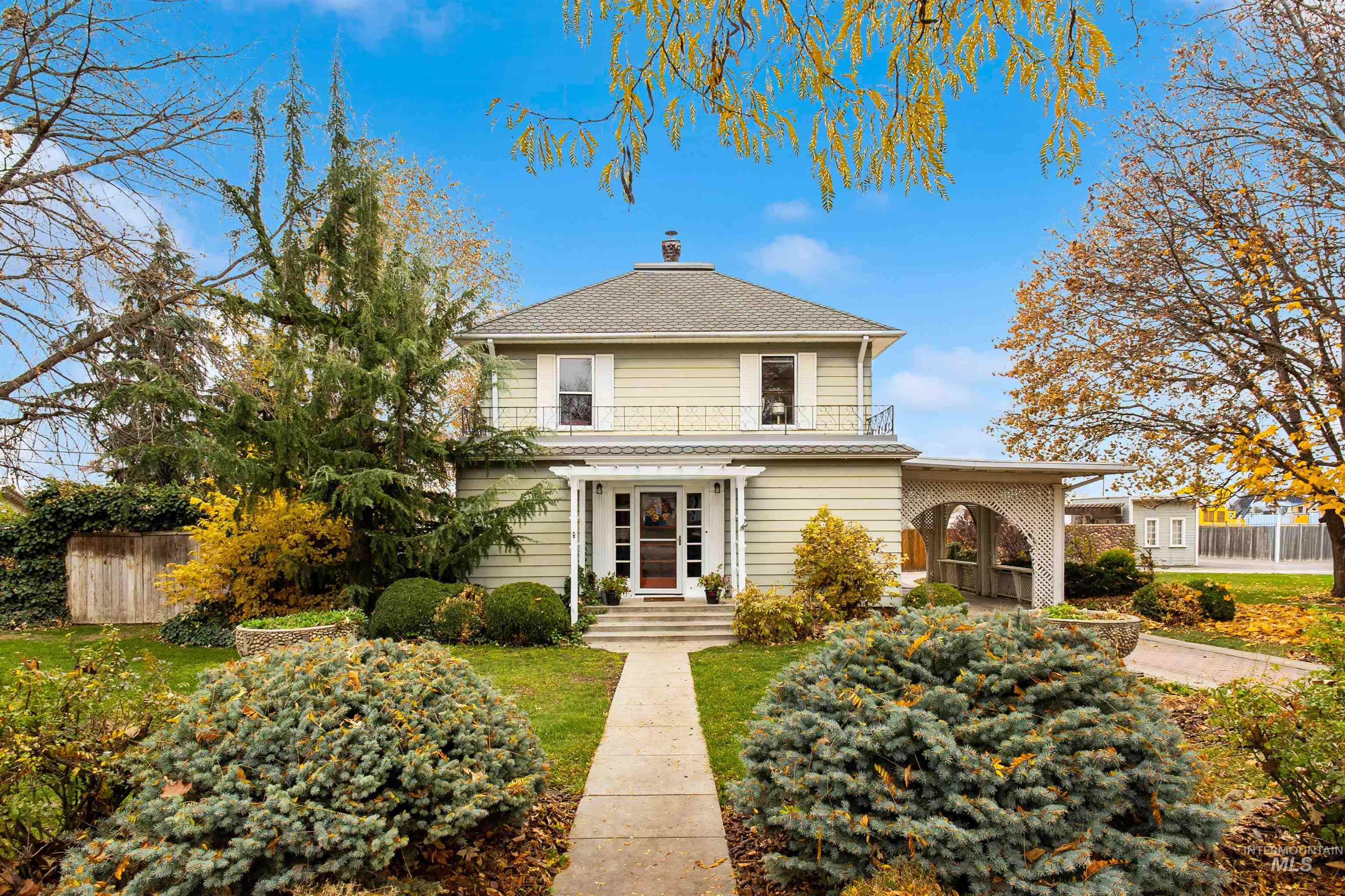 1917 Arthur Street, Caldwell, Idaho 83605, 5 Bedrooms, 3 Bathrooms, Residential For Sale, Price $699,900,MLS 98967248