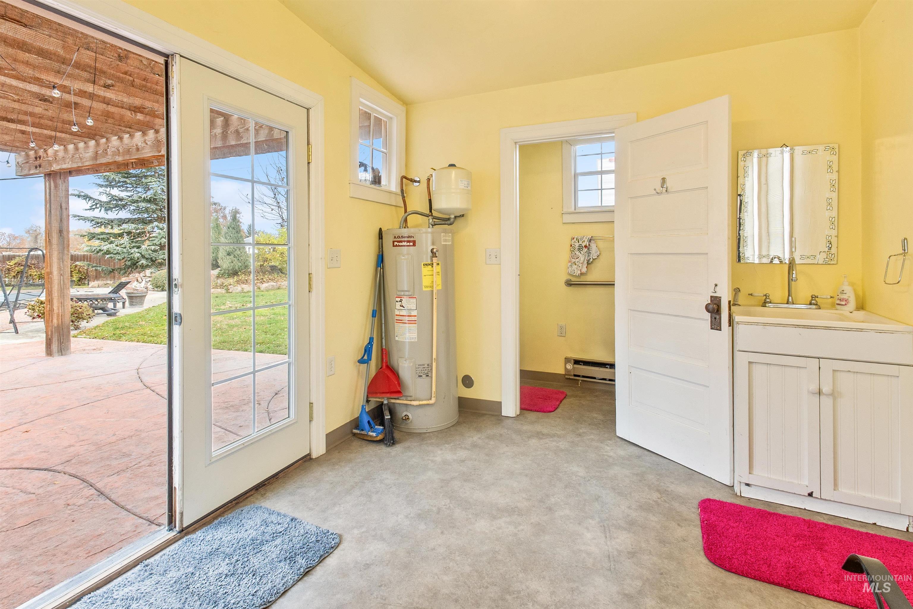 1917 Arthur Street, Caldwell, Idaho 83605, 5 Bedrooms, 3 Bathrooms, Residential For Sale, Price $699,900,MLS 98967248