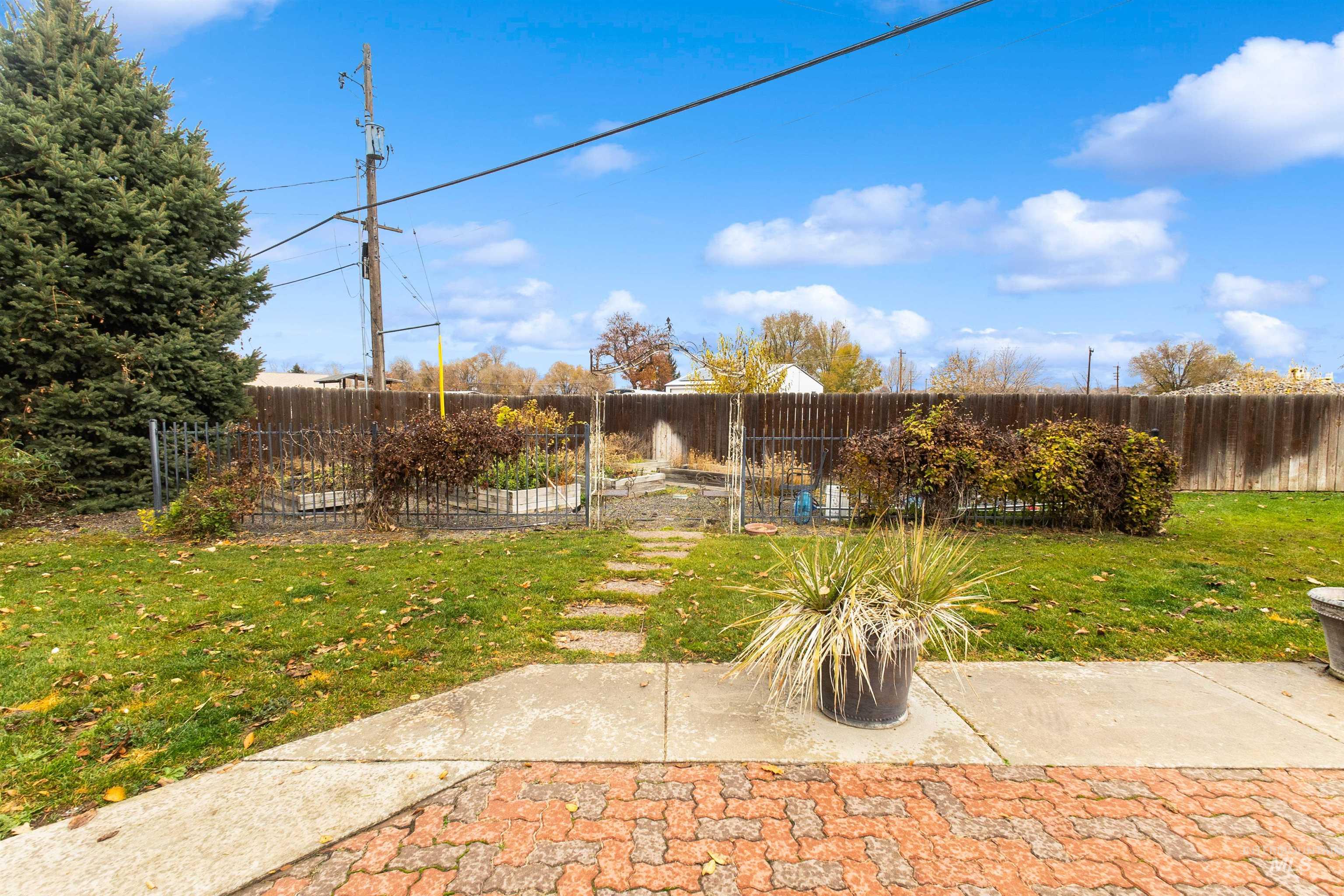 1917 Arthur Street, Caldwell, Idaho 83605, 5 Bedrooms, 3 Bathrooms, Residential For Sale, Price $699,900,MLS 98967248