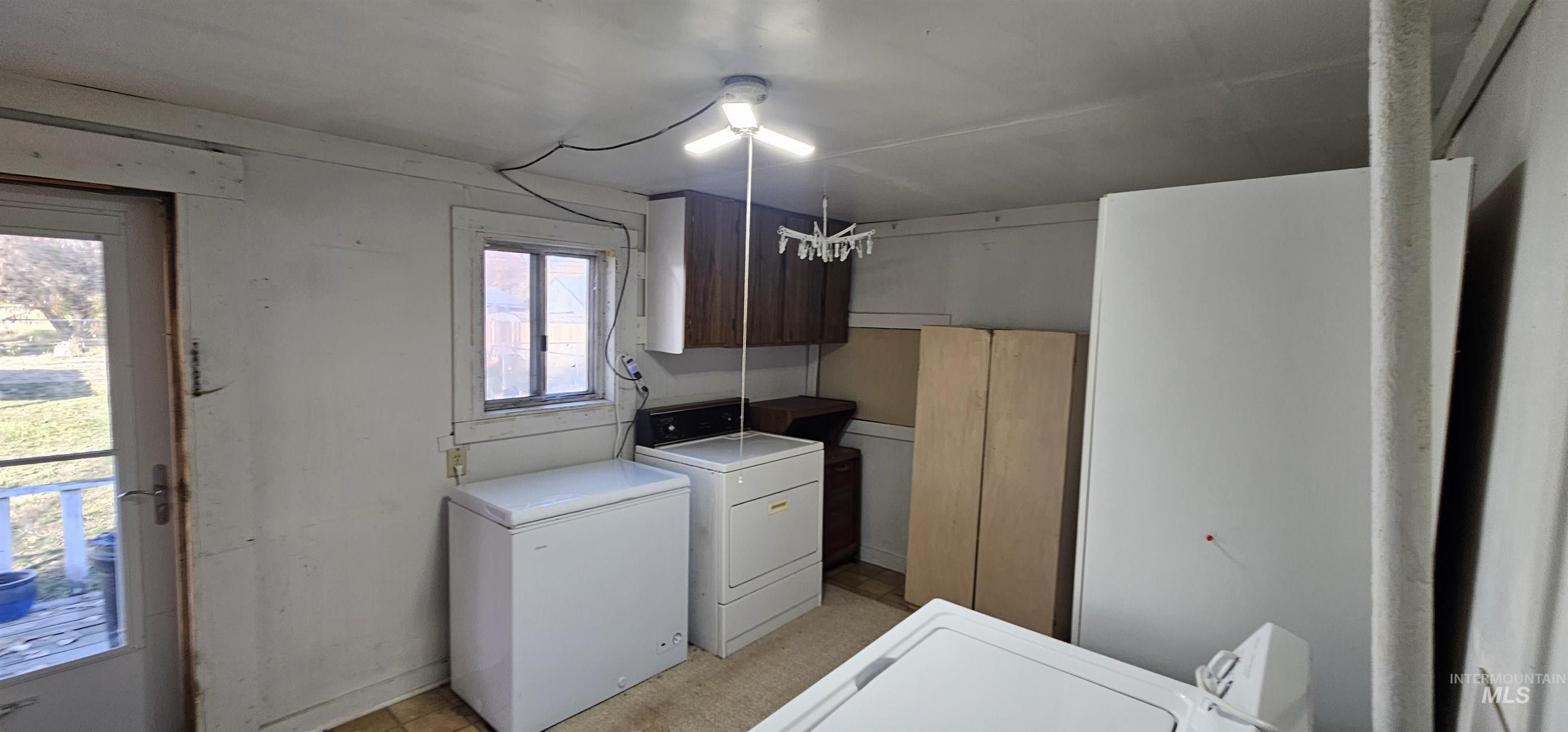 1126 E Main Street, Weiser, Idaho 83672, 2 Bedrooms, 1 Bathroom, Residential For Sale, Price $250,000,MLS 98967251