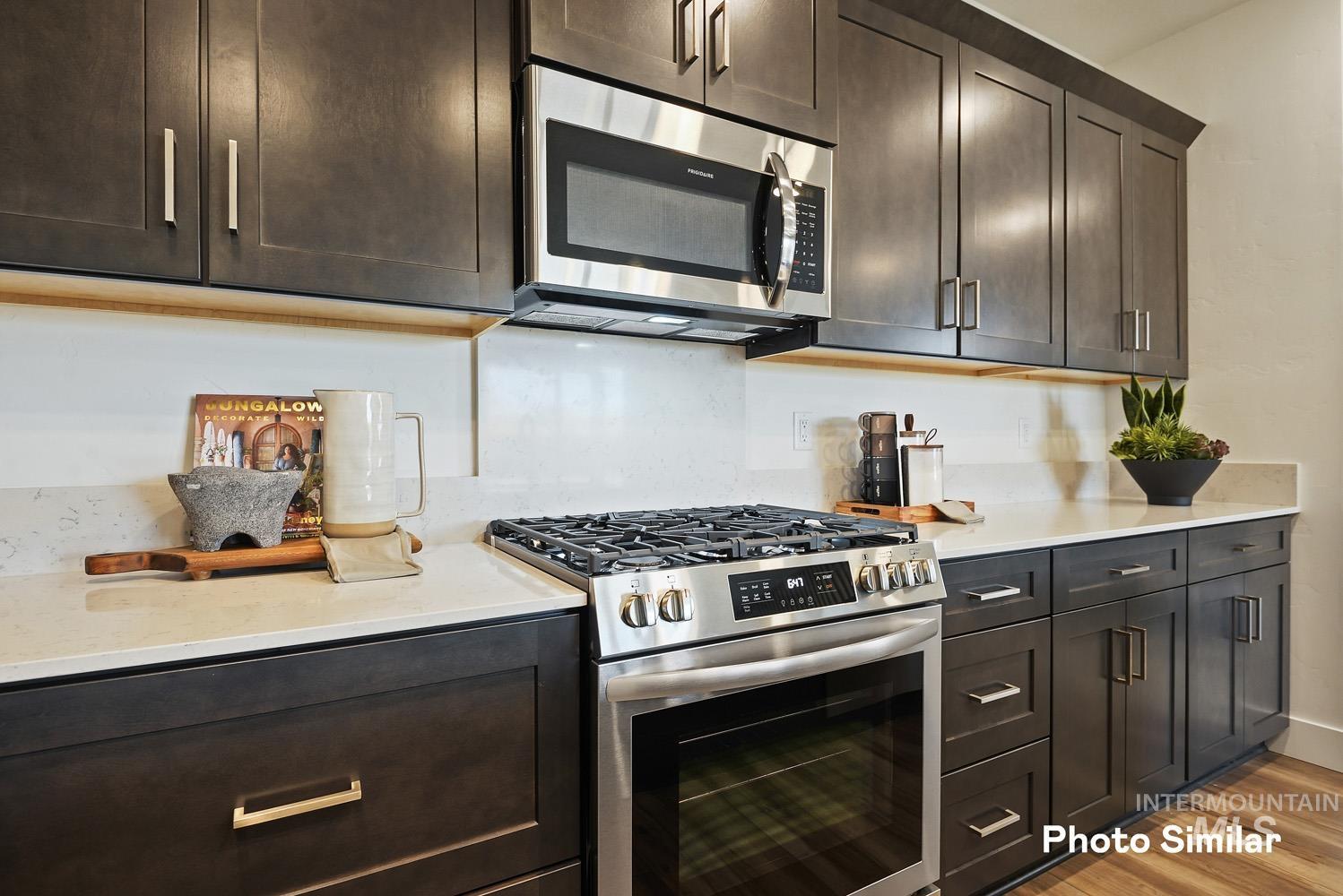 1809 N Big Star Ave, Eagle, Idaho 83616, 4 Bedrooms, 3 Bathrooms, Residential For Sale, Price $470,900,MLS 98967253