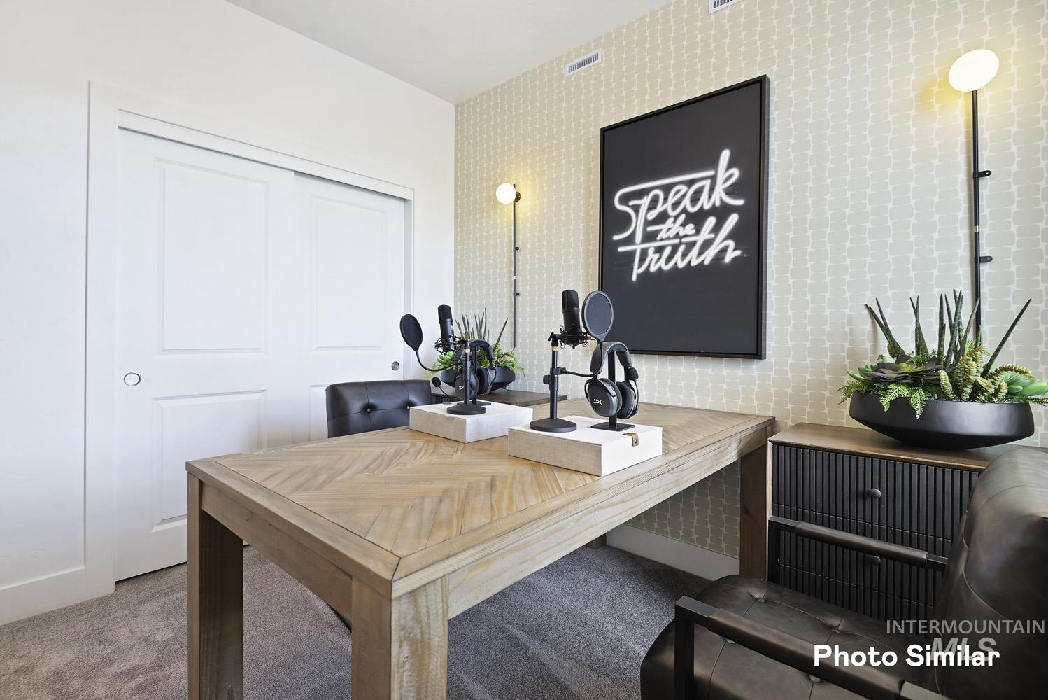 1809 N Big Star Ave, Eagle, Idaho 83616, 4 Bedrooms, 3 Bathrooms, Residential For Sale, Price $470,900,MLS 98967253