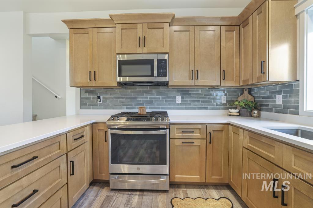 579 Pisces Ct., Twin Falls, Idaho 83301, 4 Bedrooms, 2.5 Bathrooms, Residential For Sale, Price $440,000,MLS 98967264