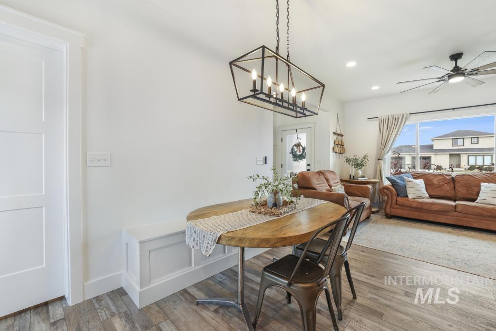 579 Pisces Ct., Twin Falls, Idaho 83301, 4 Bedrooms, 2.5 Bathrooms, Residential For Sale, Price $440,000,MLS 98967264