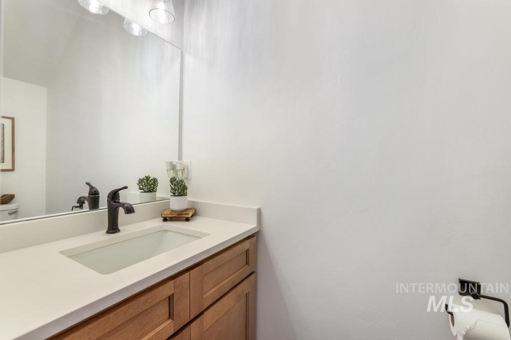 579 Pisces Ct., Twin Falls, Idaho 83301, 4 Bedrooms, 2.5 Bathrooms, Residential For Sale, Price $440,000,MLS 98967264