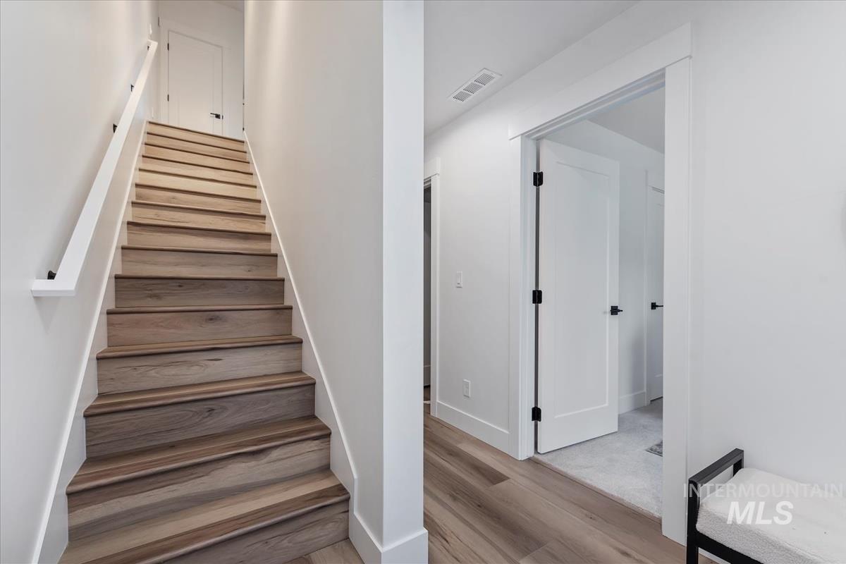 1659 W Burlison Ln., Boise, Idaho 83705, 3 Bedrooms, 3.5 Bathrooms, Residential For Sale, Price $466,880,MLS 98967273