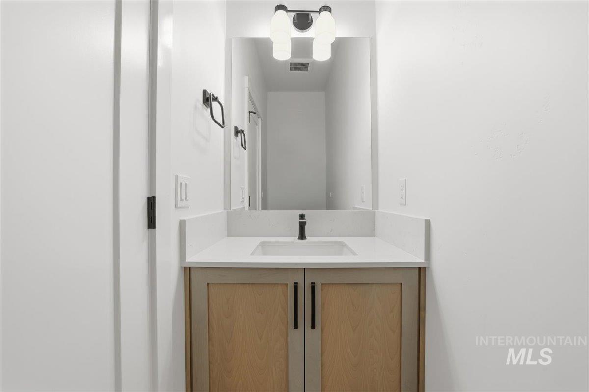 1008 Whitewater Way, Emmett, Idaho 83617, 3 Bedrooms, 2 Bathrooms, Residential For Sale, Price $519,900,MLS 98967277