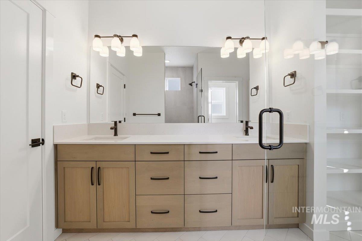 1008 Whitewater Way, Emmett, Idaho 83617, 3 Bedrooms, 2 Bathrooms, Residential For Sale, Price $519,900,MLS 98967277