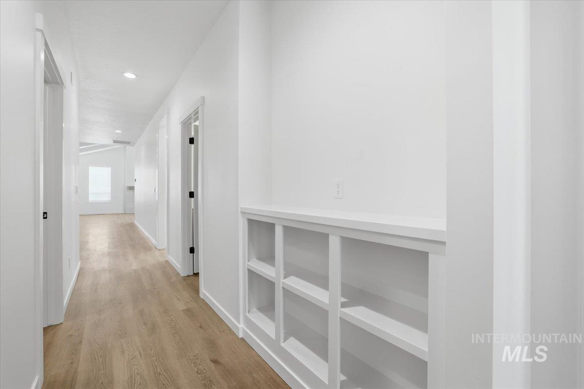 1008 Whitewater Way, Emmett, Idaho 83617, 3 Bedrooms, 2 Bathrooms, Residential For Sale, Price $519,900,MLS 98967277