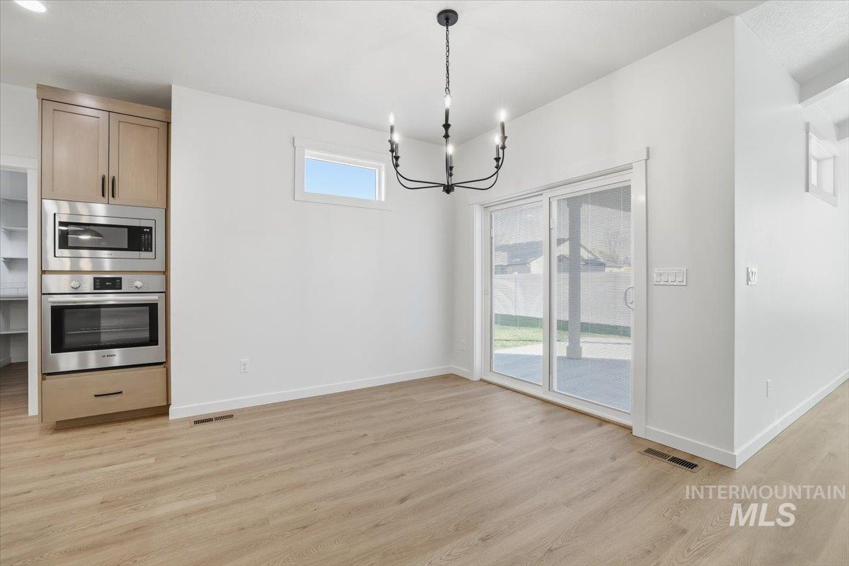 1008 Whitewater Way, Emmett, Idaho 83617, 3 Bedrooms, 2 Bathrooms, Residential For Sale, Price $519,900,MLS 98967277