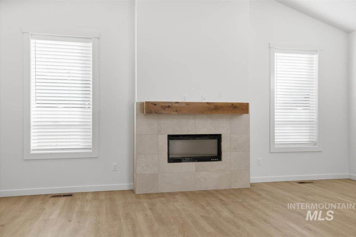 1008 Whitewater Way, Emmett, Idaho 83617, 3 Bedrooms, 2 Bathrooms, Residential For Sale, Price $519,900,MLS 98967277