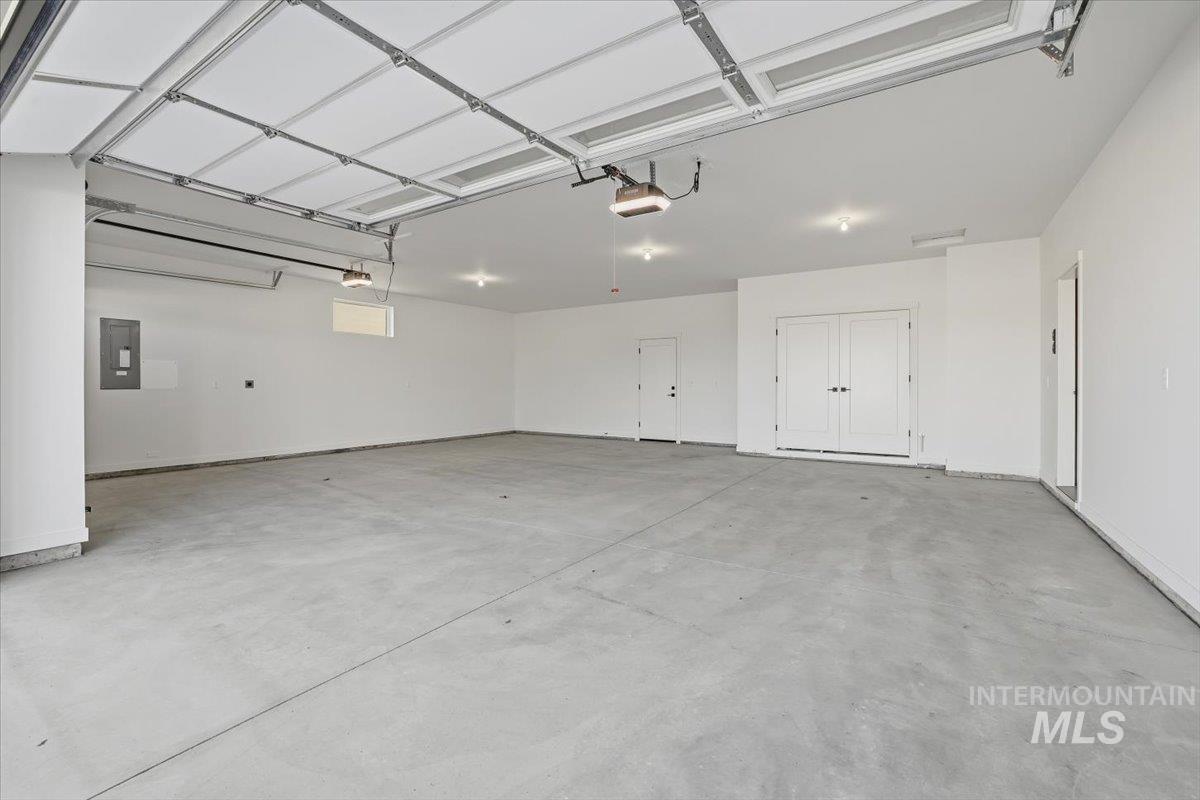 1008 Whitewater Way, Emmett, Idaho 83617, 3 Bedrooms, 2 Bathrooms, Residential For Sale, Price $519,900,MLS 98967277